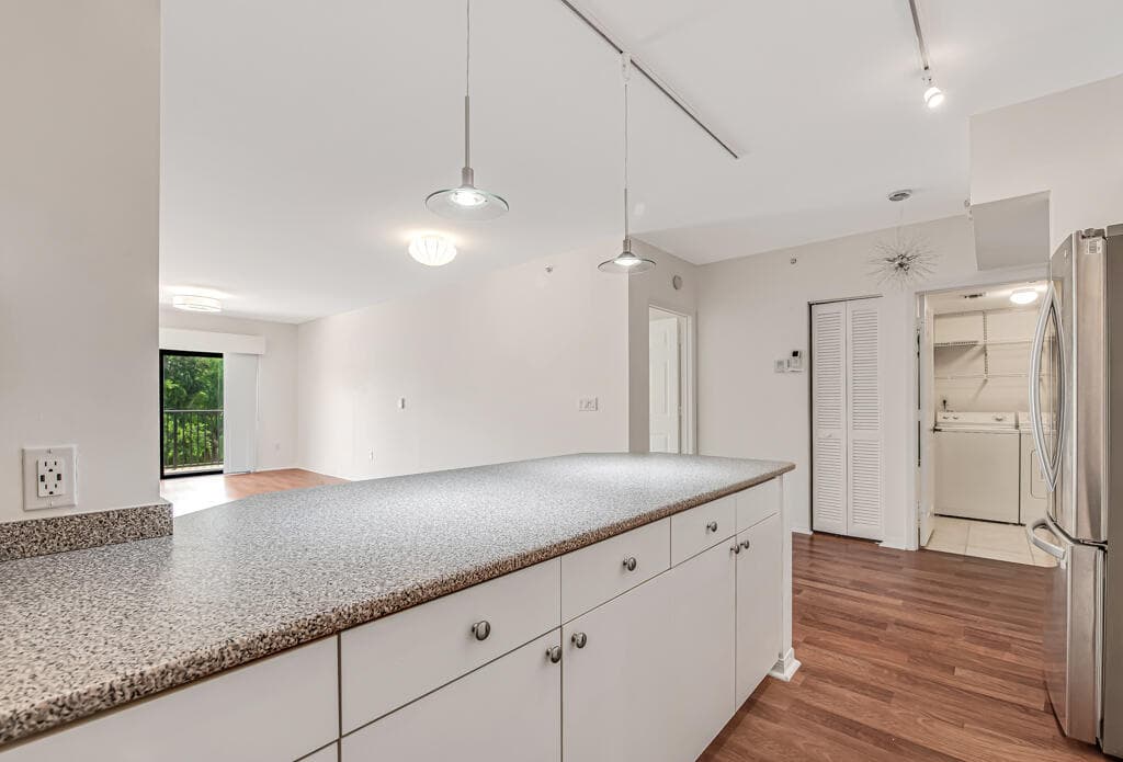 2105 Lavers Circle 306, Delray Beach, FL 33444 — photo 15 of 32