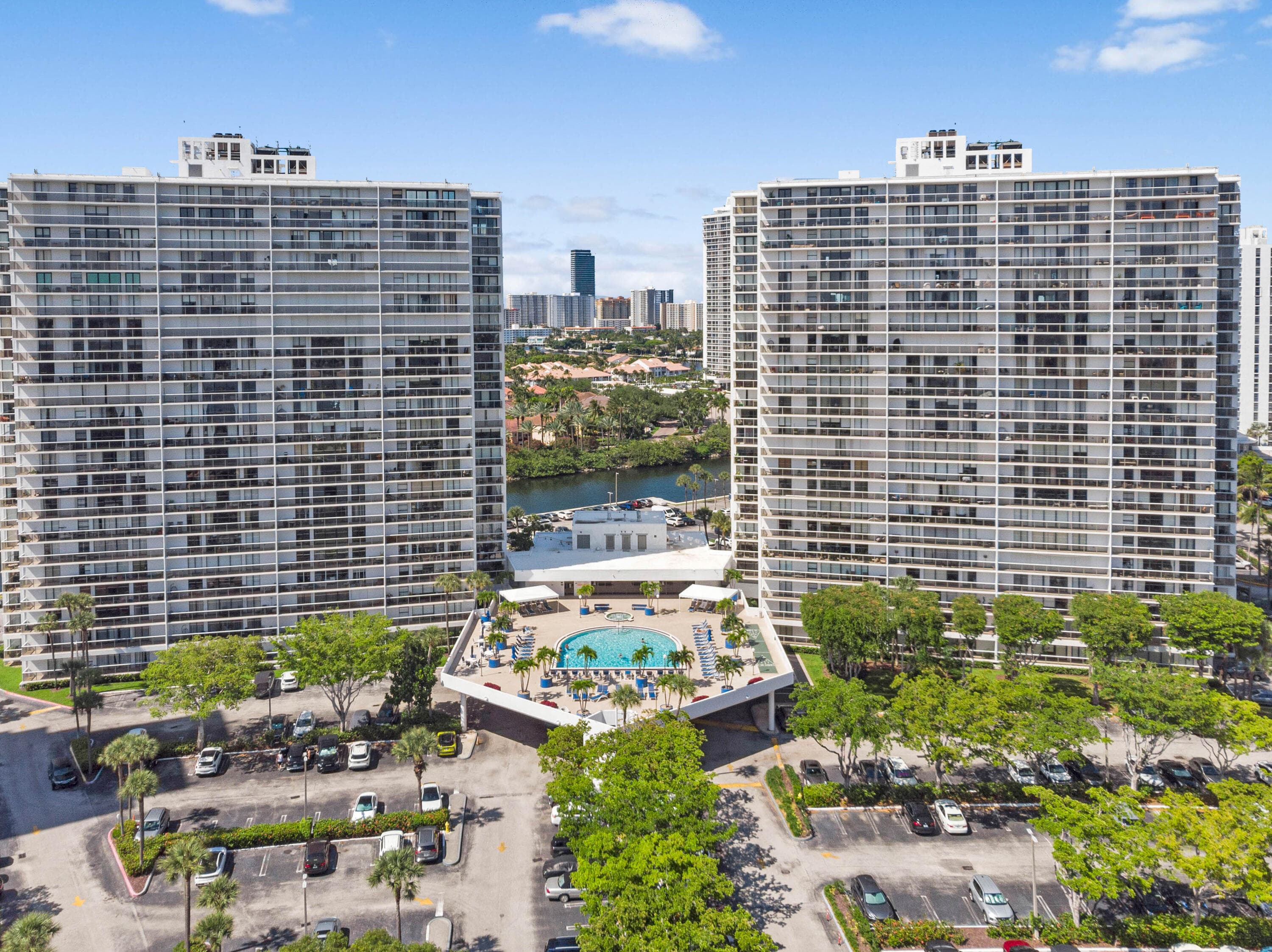 3701 N Country Club Drive 404, Aventura, FL 33180 — photo 38 of 41