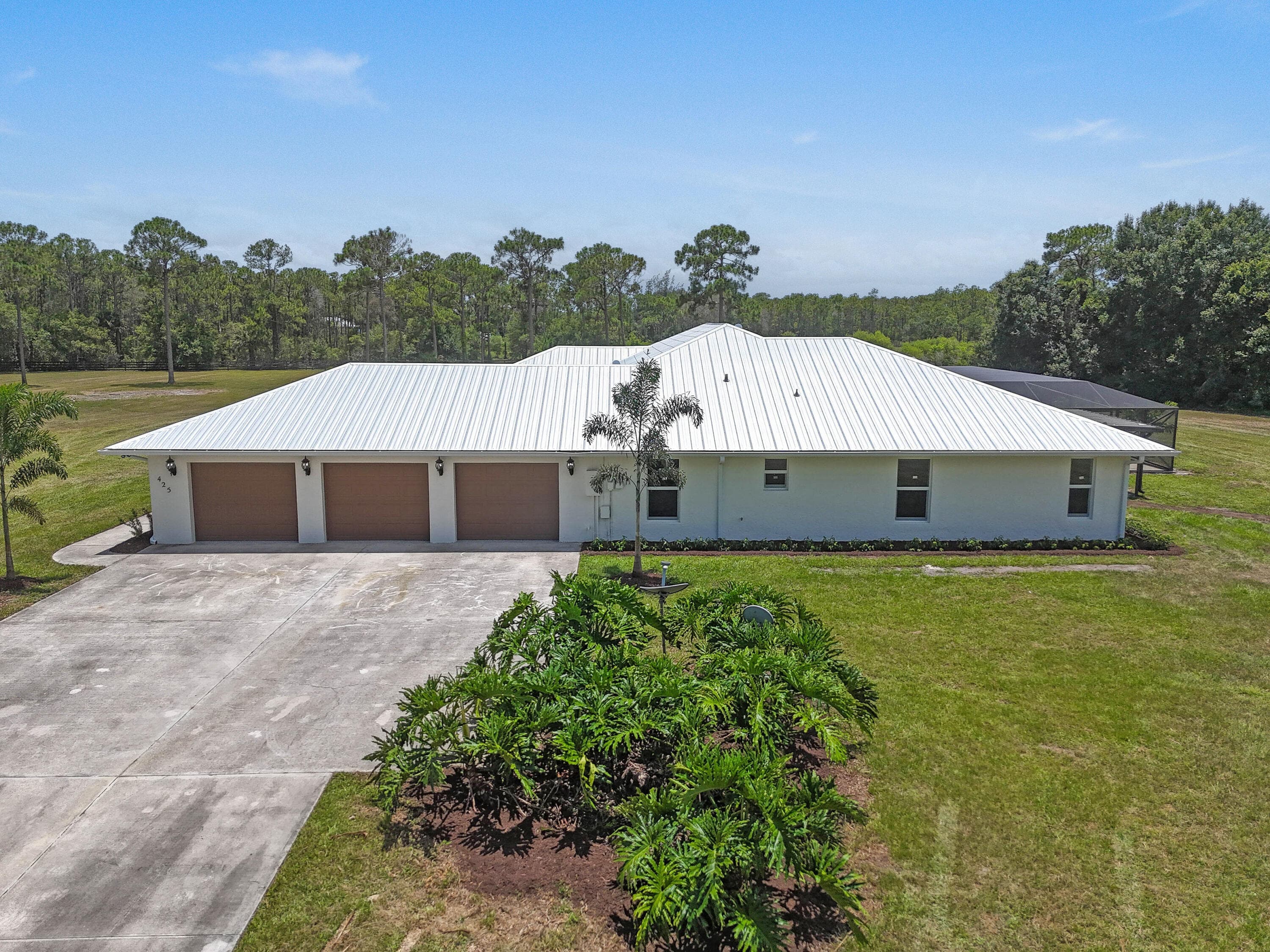 425 N Ffa Road, Fort Pierce, FL 34945 — photo 16 of 106