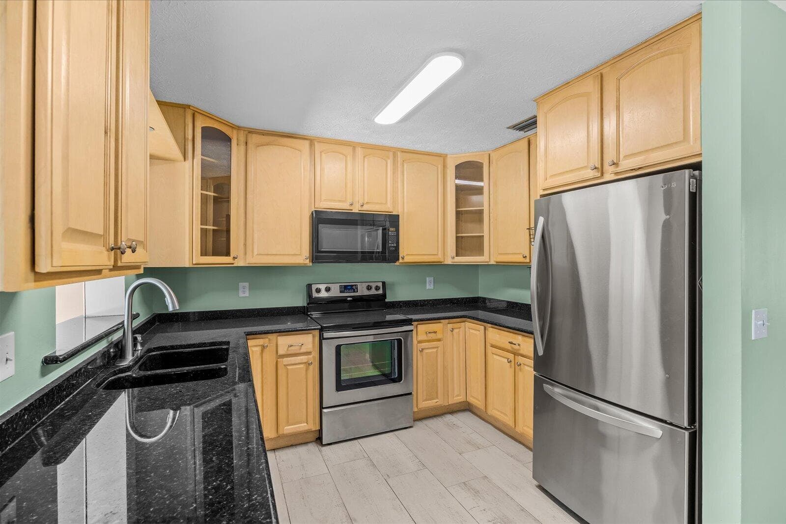 687 NE Maranta, Jensen Beach, FL 34957 — photo 11 of 34