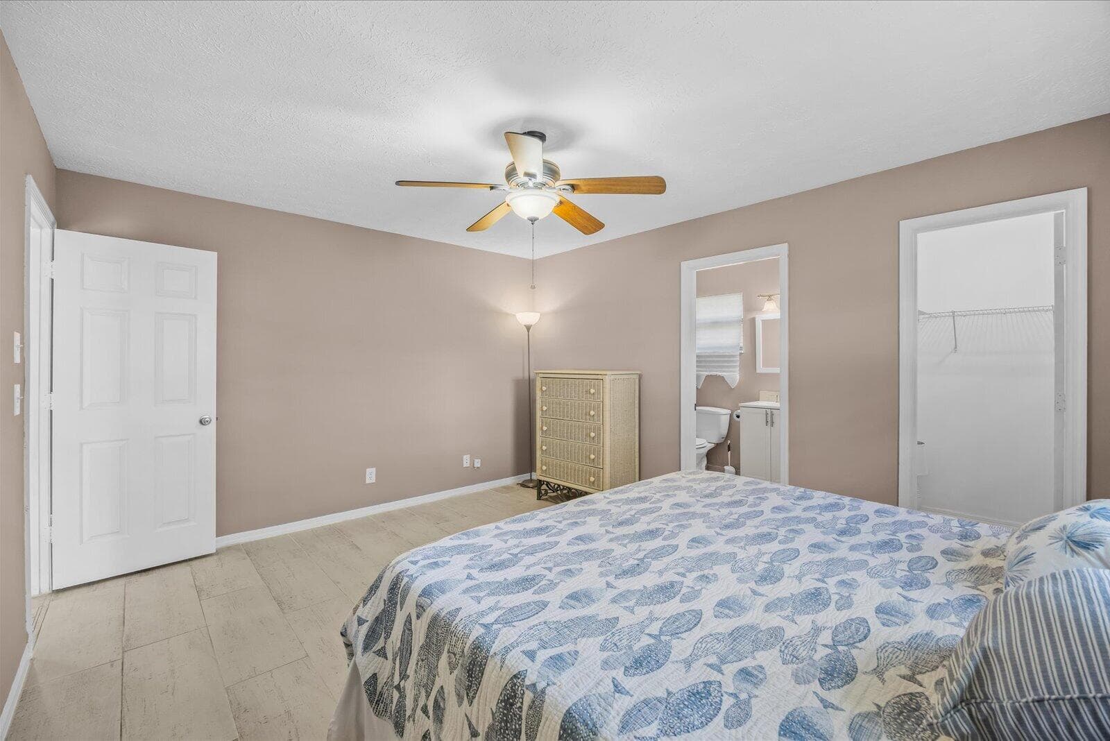 687 NE Maranta, Jensen Beach, FL 34957 — photo 16 of 34