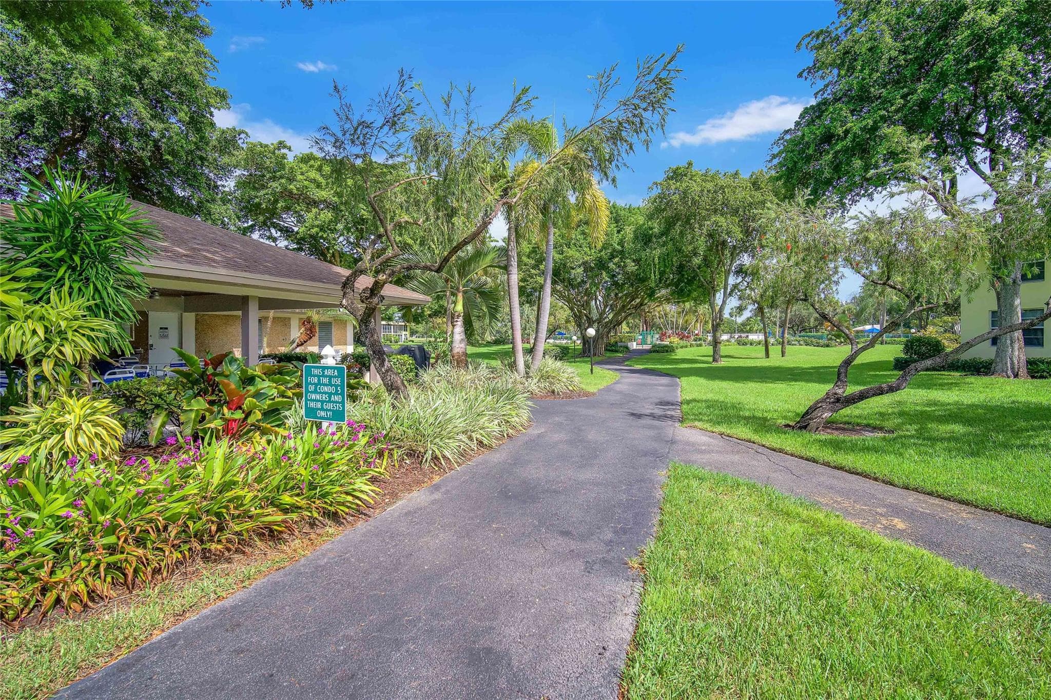 400 Oaks Lane 115, Pompano Beach, FL 33069 — photo 28 of 32
