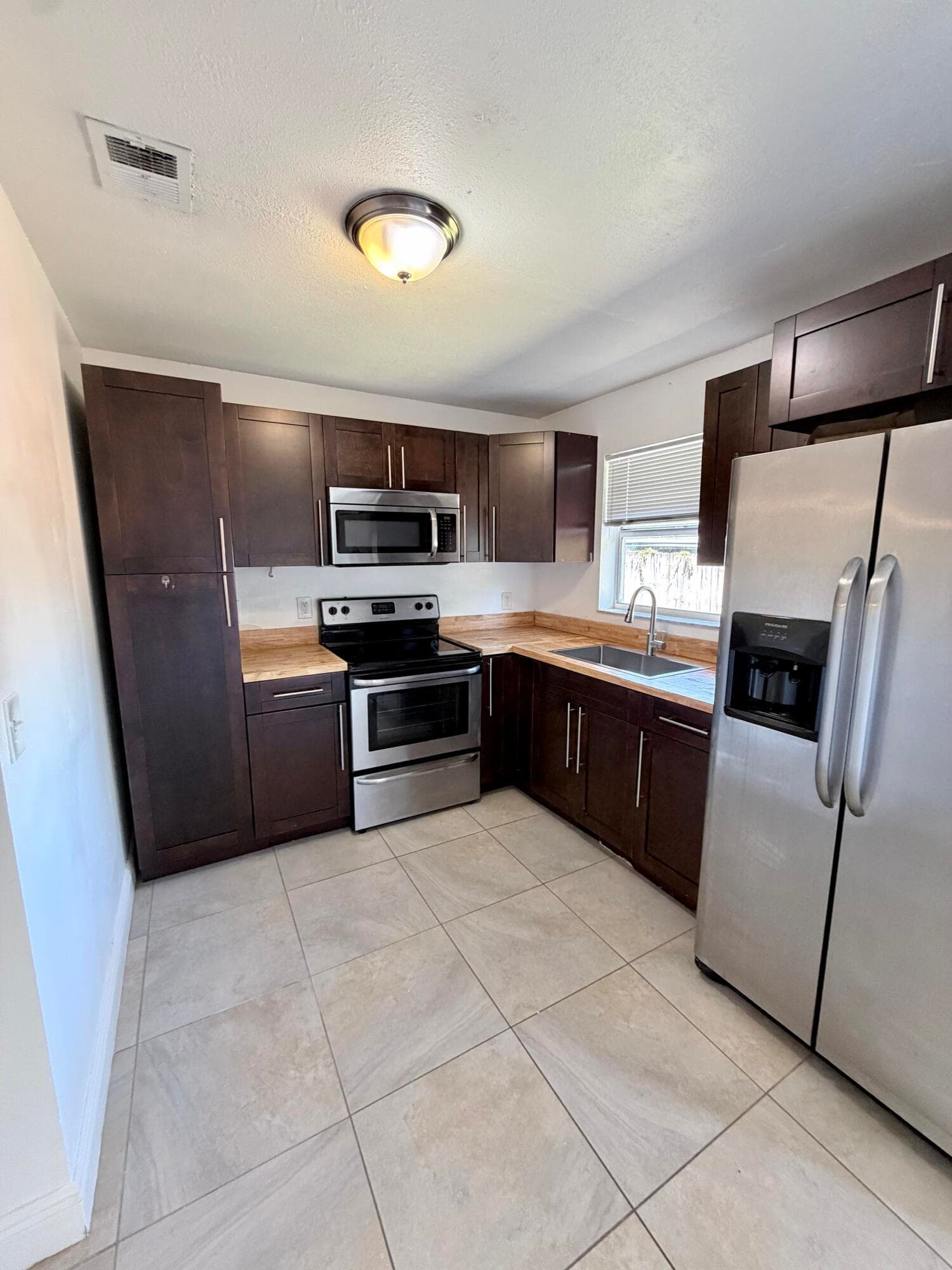 1990 SW 9th Street 1-2, Fort Lauderdale, FL 33312 — photo 13 of 19