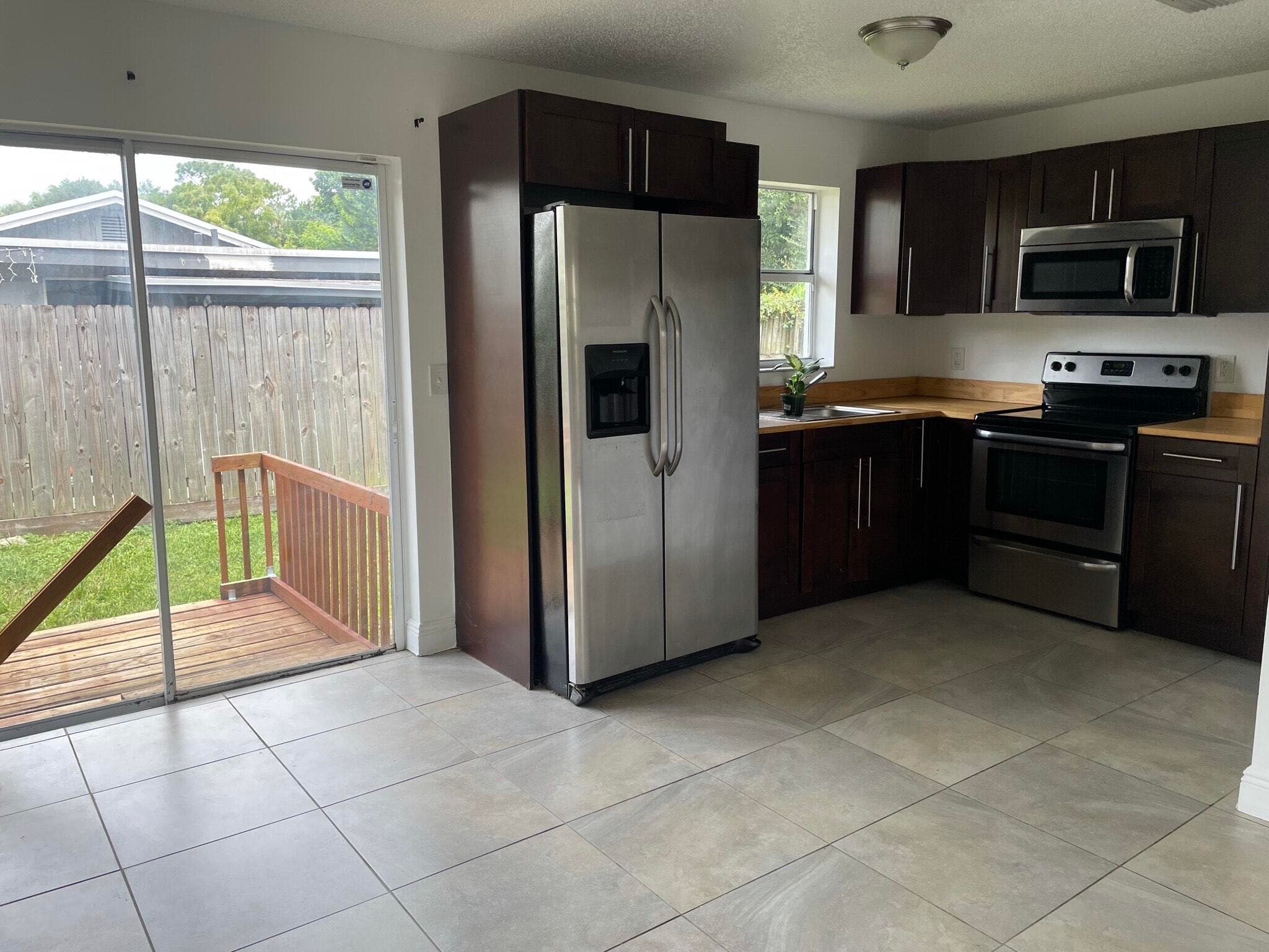 1990 SW 9th Street 1-2, Fort Lauderdale, FL 33312 — photo 17 of 19