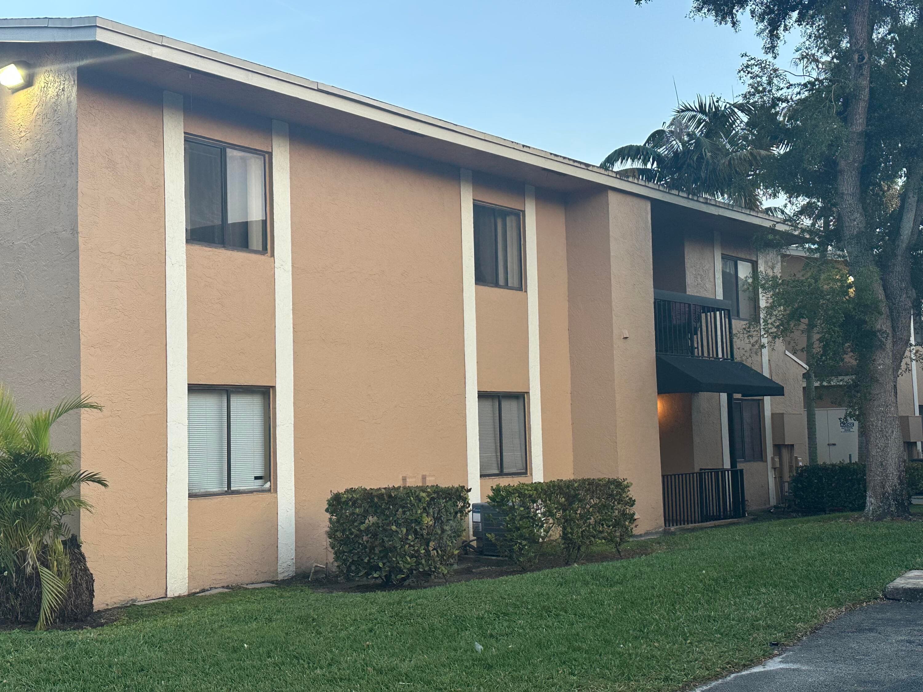 6031 N 10th Ave Avenue N 219, Greenacres, FL 33463 — photo 5 of 12