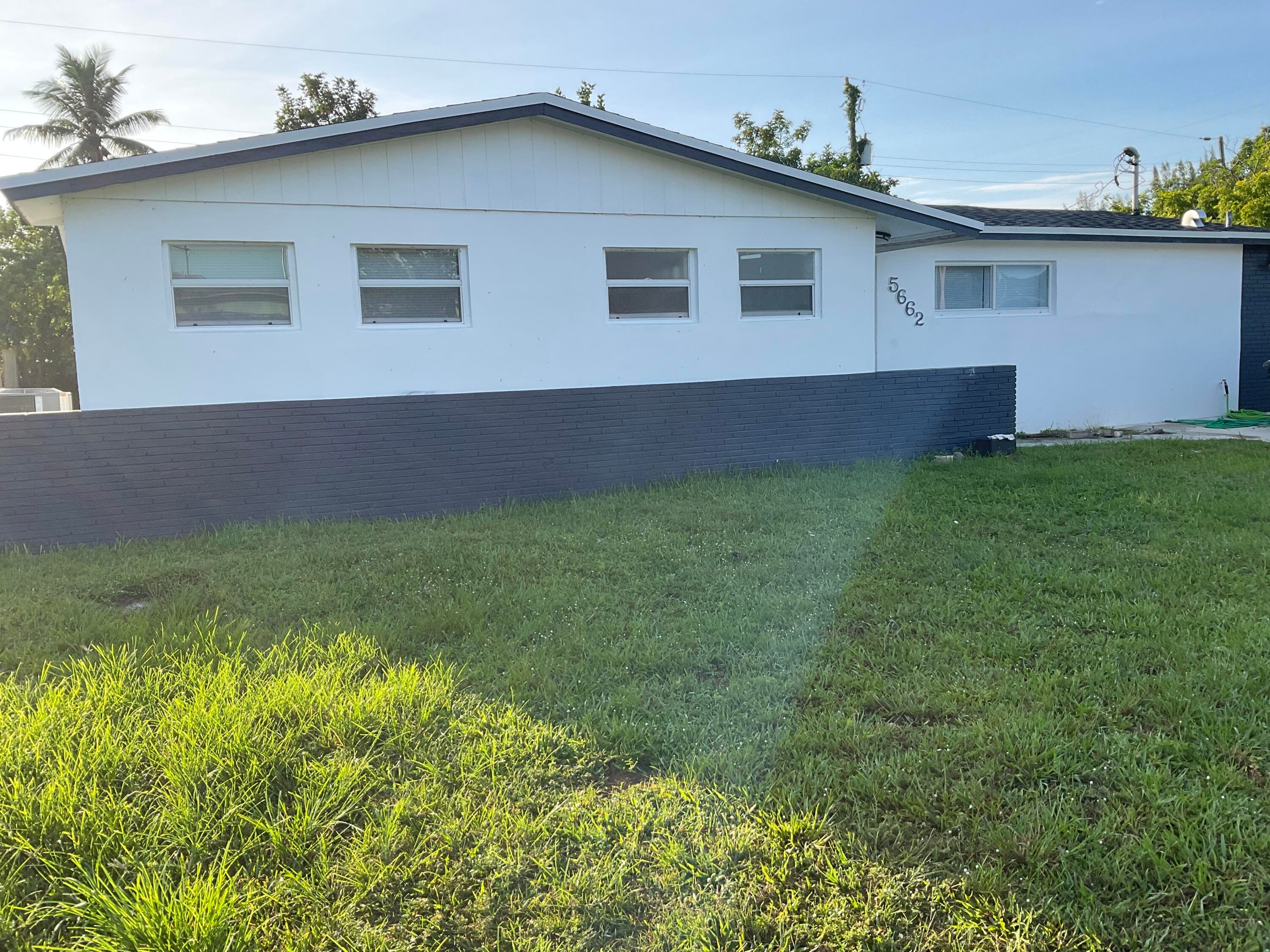 5662 Parke Avenue, West Palm Beach, FL 33407 — photo 3 of 24