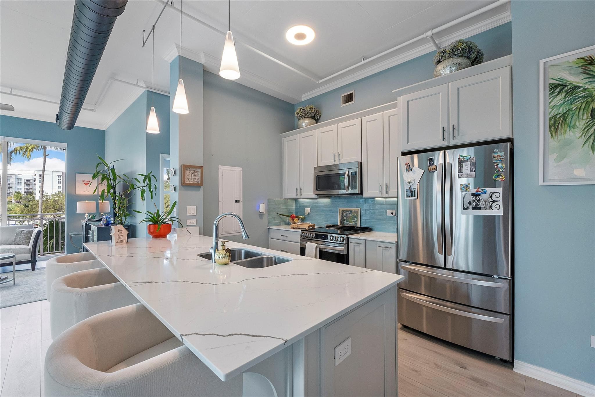 313 NE 2nd Street 204, Fort Lauderdale, FL 33301 — photo 4 of 12