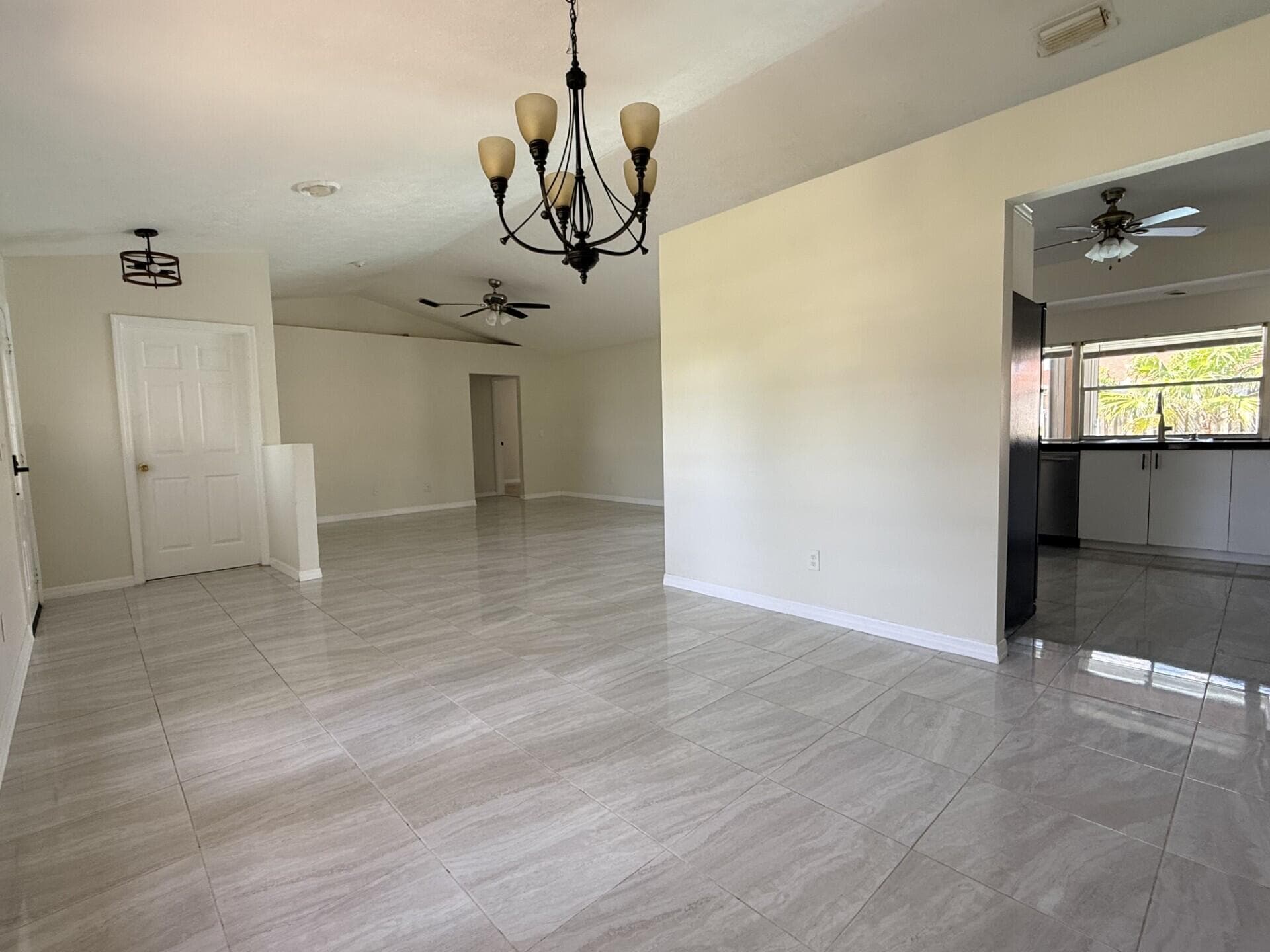 790 SE Ablett Lane, Port St. Lucie, FL 34984 — photo 6 of 29