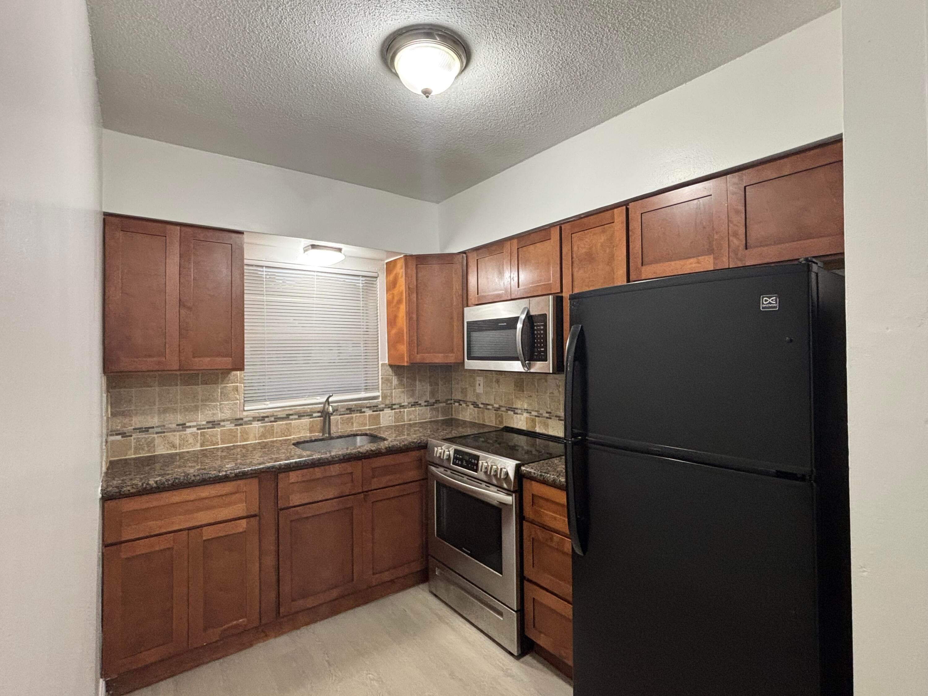1916 SW 11th Street 5, Fort Lauderdale, FL 33312 — photo 6 of 12