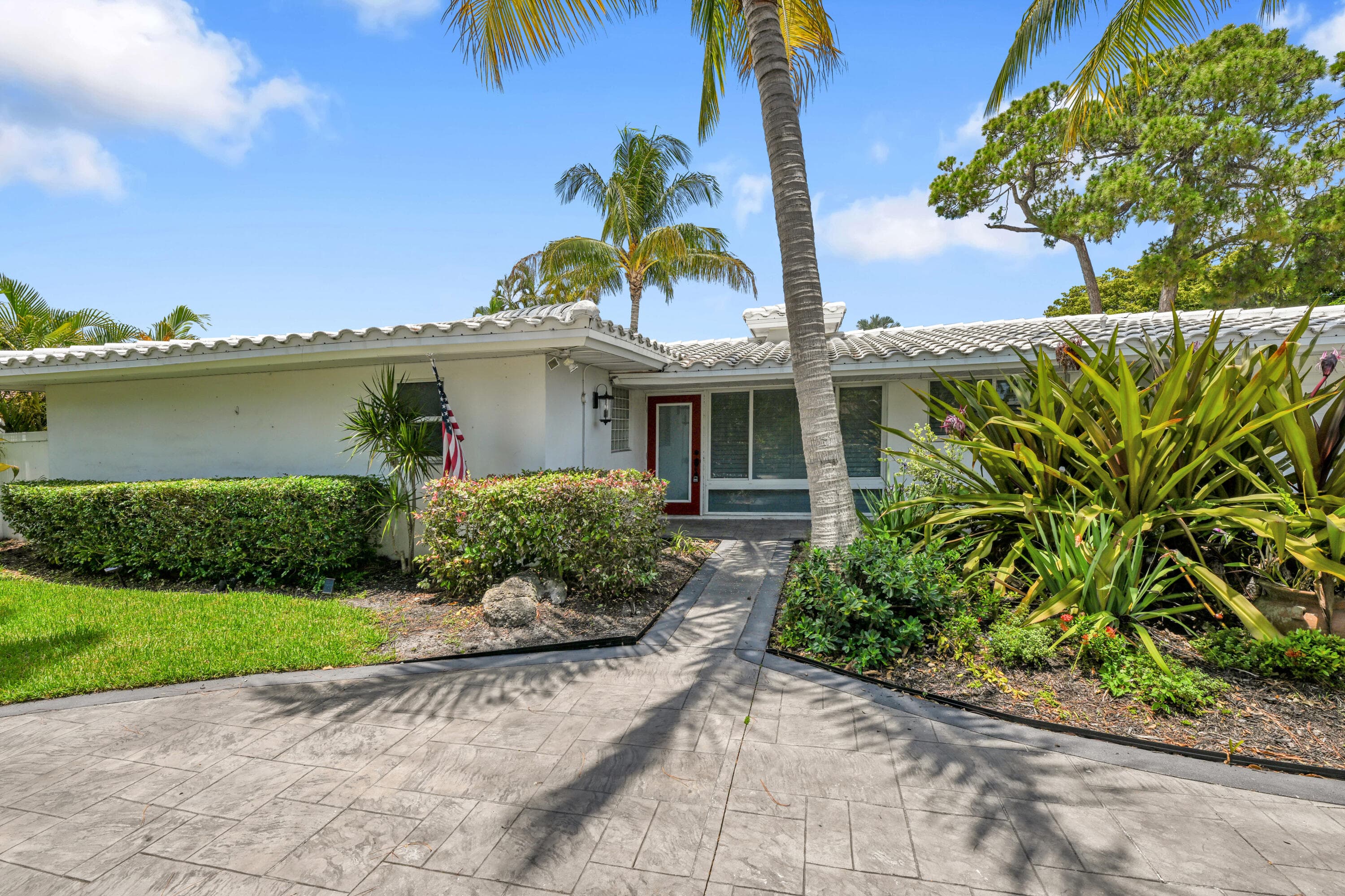 901 SE 12th Avenue, Deerfield Beach, FL 33441 — photo 7 of 44