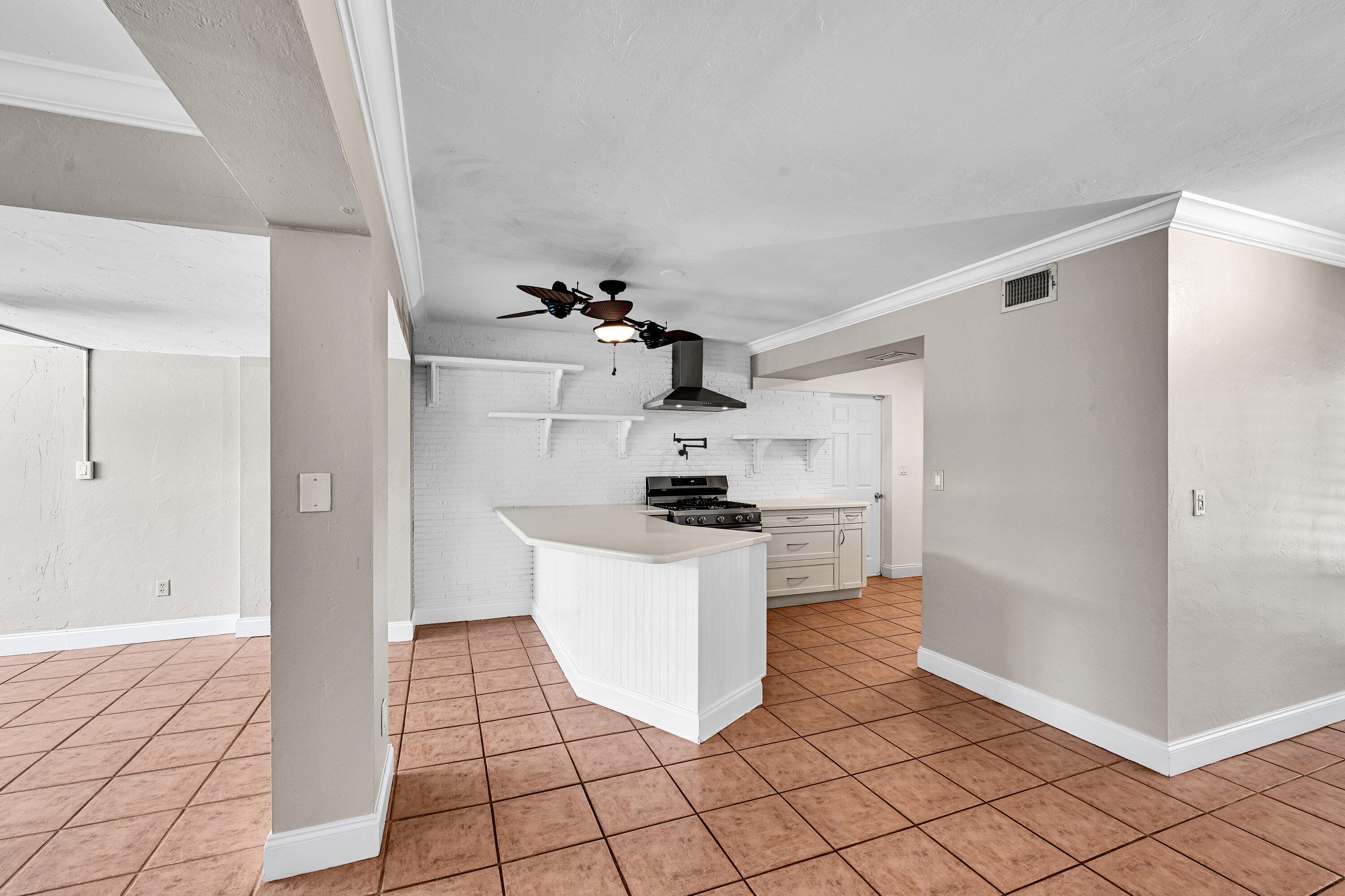 901 SE 12th Avenue, Deerfield Beach, FL 33441 — photo 14 of 44