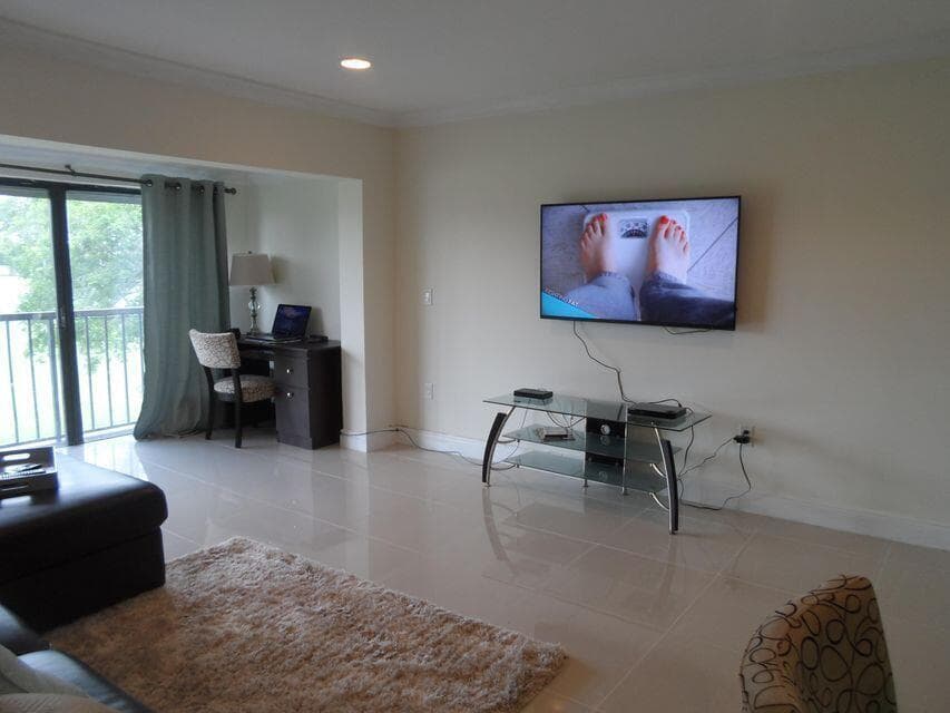 4832 Esedra Court 305, Lake Worth, FL 33467 — photo 4 of 17