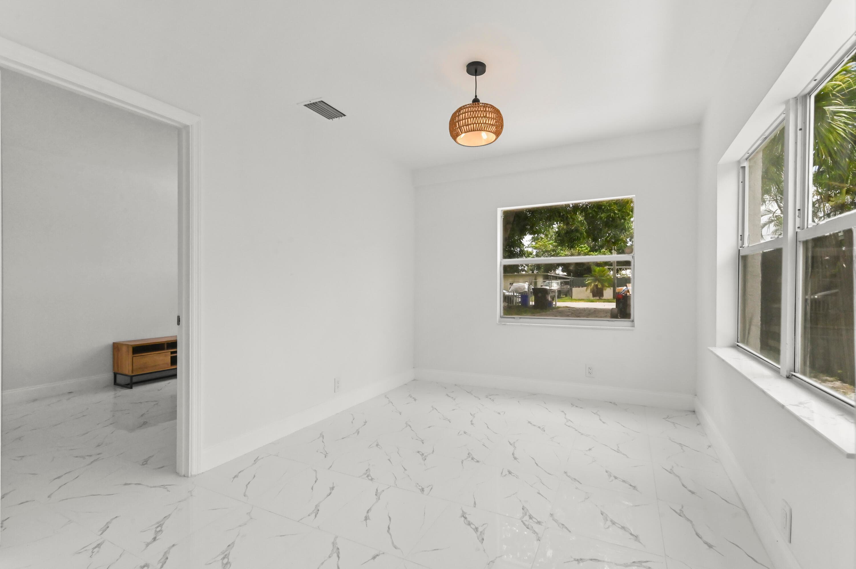 515 Putnam Road, West Palm Beach, FL 33405 — photo 8 of 18