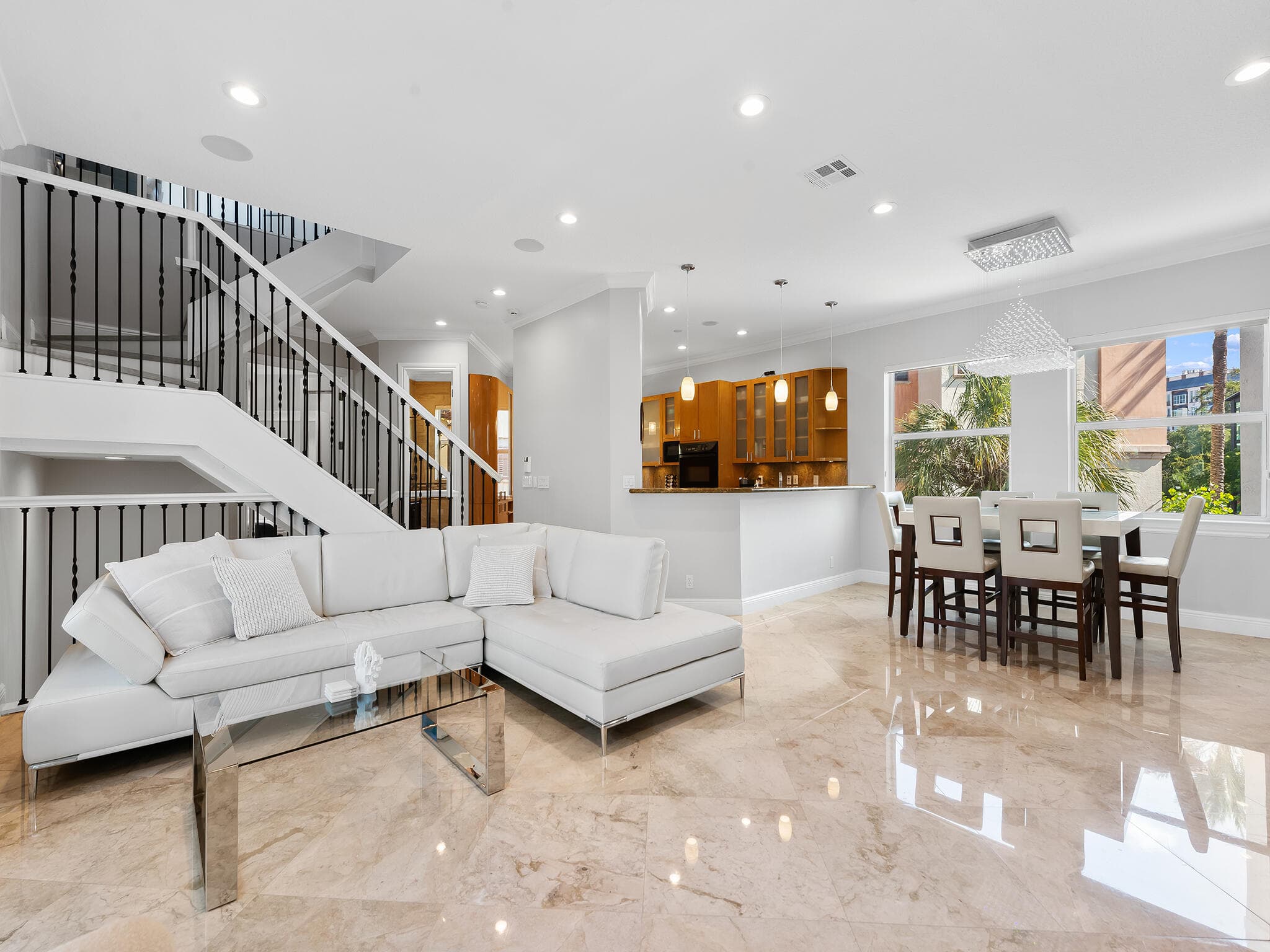 208 SE 10th Terrace, Fort Lauderdale, FL 33301 — photo 4 of 32