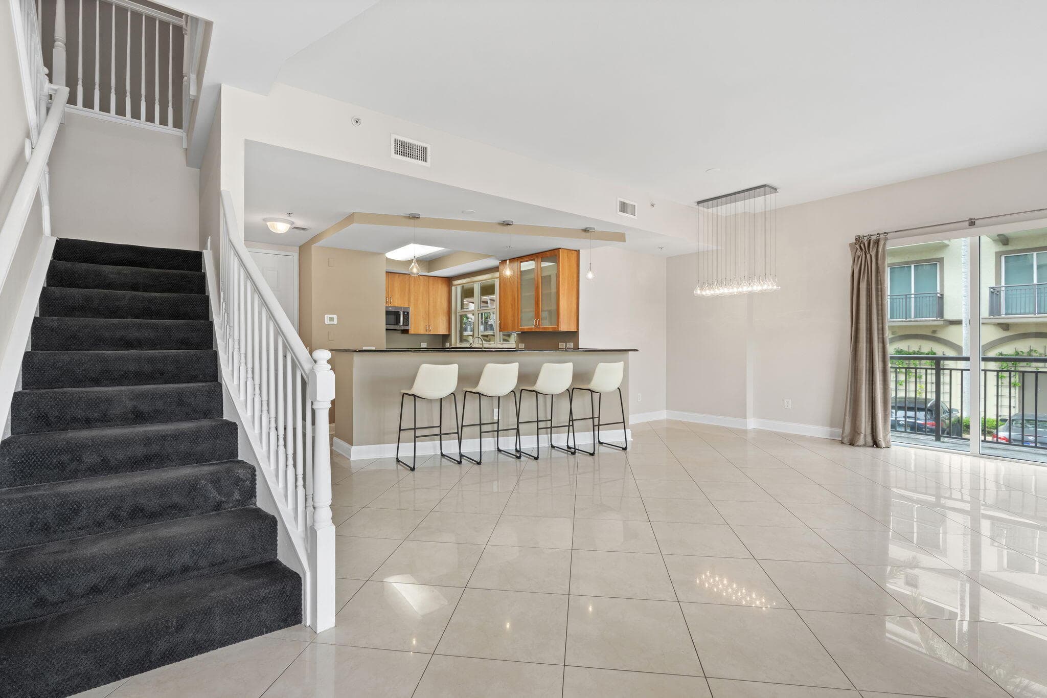 2617 NE 14th Avenue 109, Wilton Manors, FL 33334 — photo 5 of 52