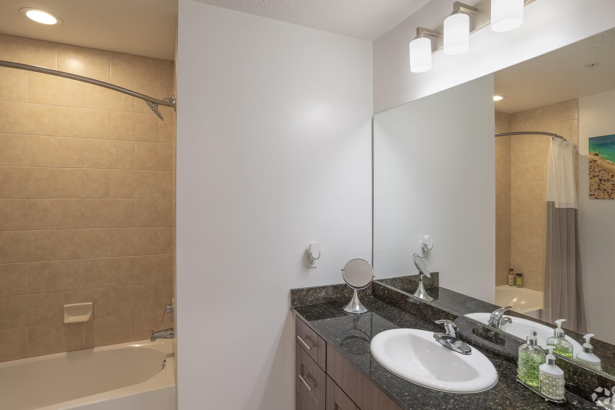 1590 Cameron Samuel Lane, West Palm Beach, FL 33401 — photo 6 of 12