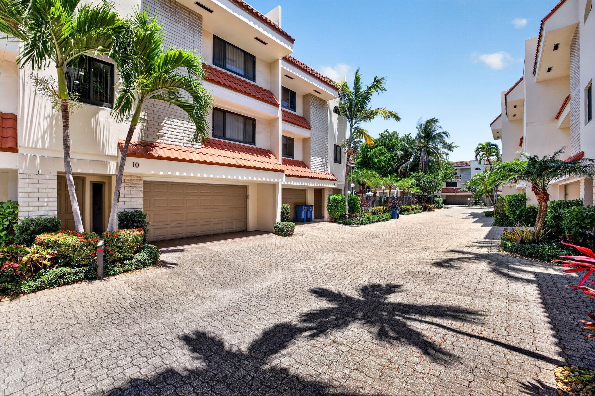 1401 NE 9th Street 10, Fort Lauderdale, FL 33304 — photo 1 of 36