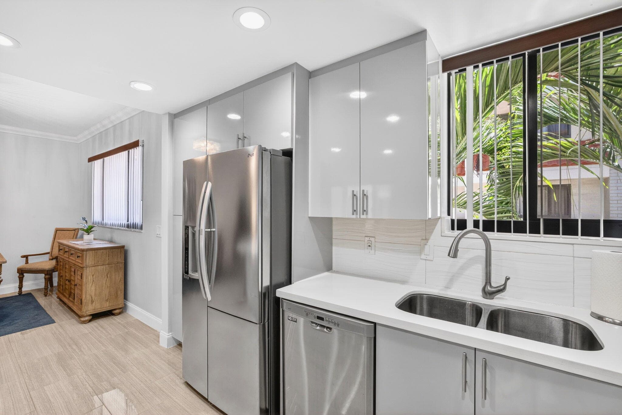 1401 NE 9th Street 10, Fort Lauderdale, FL 33304 — photo 5 of 36