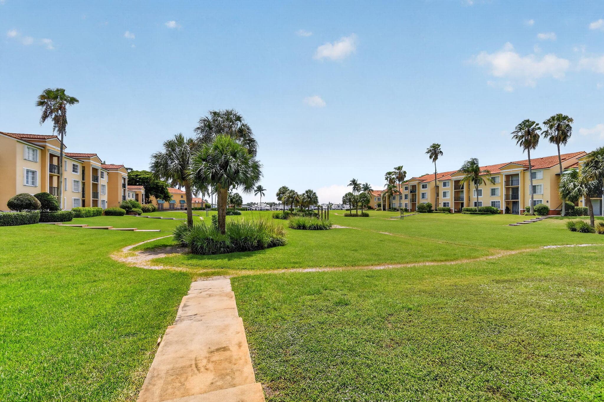 135 Yacht Club Way 204, Hypoluxo, FL 33462 — photo 4 of 47
