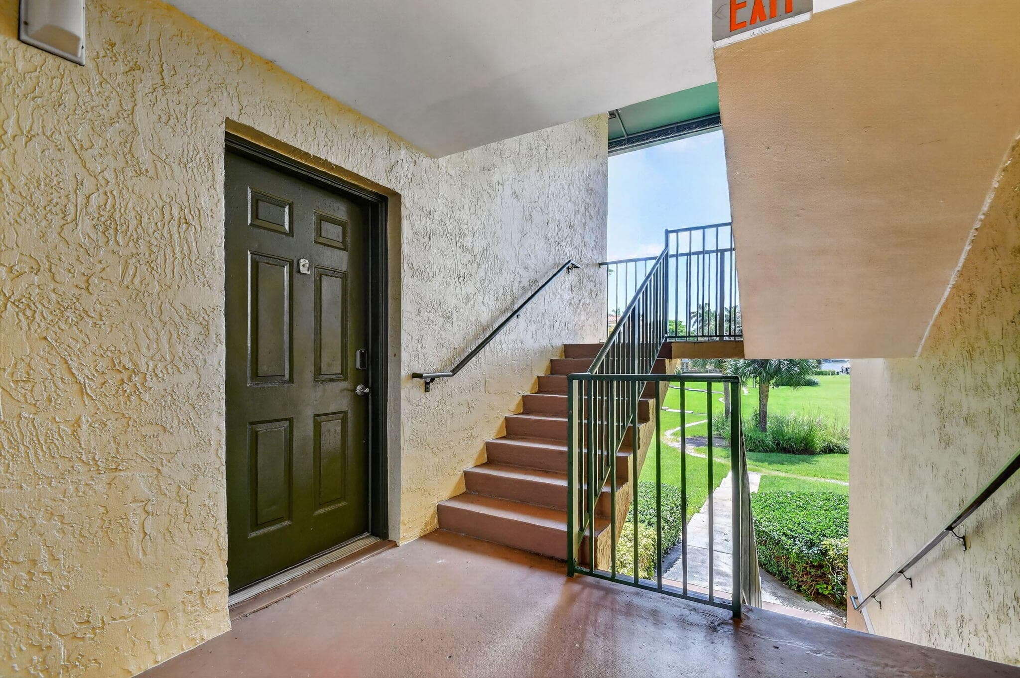 135 Yacht Club Way 204, Hypoluxo, FL 33462 — photo 6 of 47
