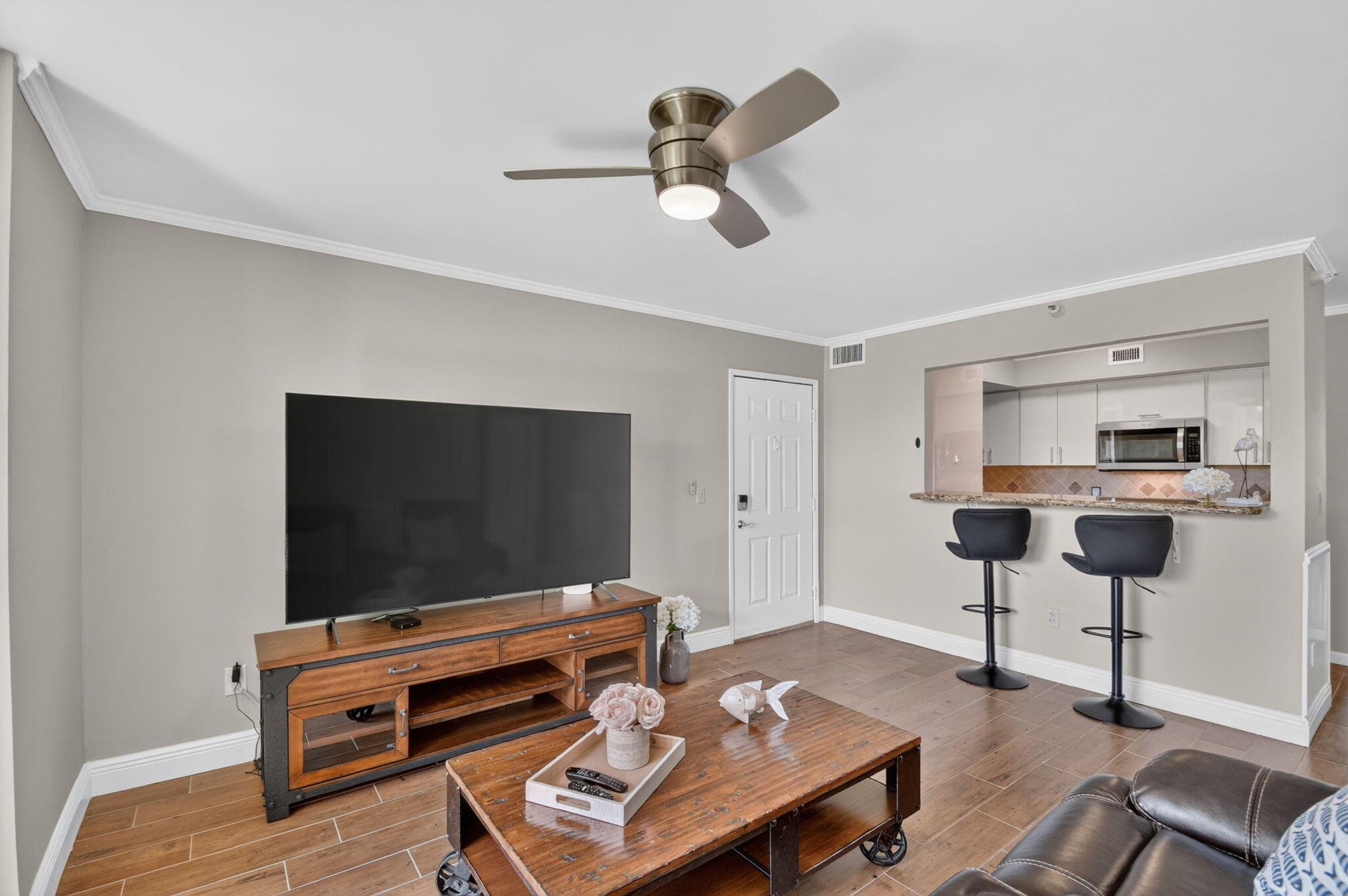 135 Yacht Club Way 204, Hypoluxo, FL 33462 — photo 10 of 47