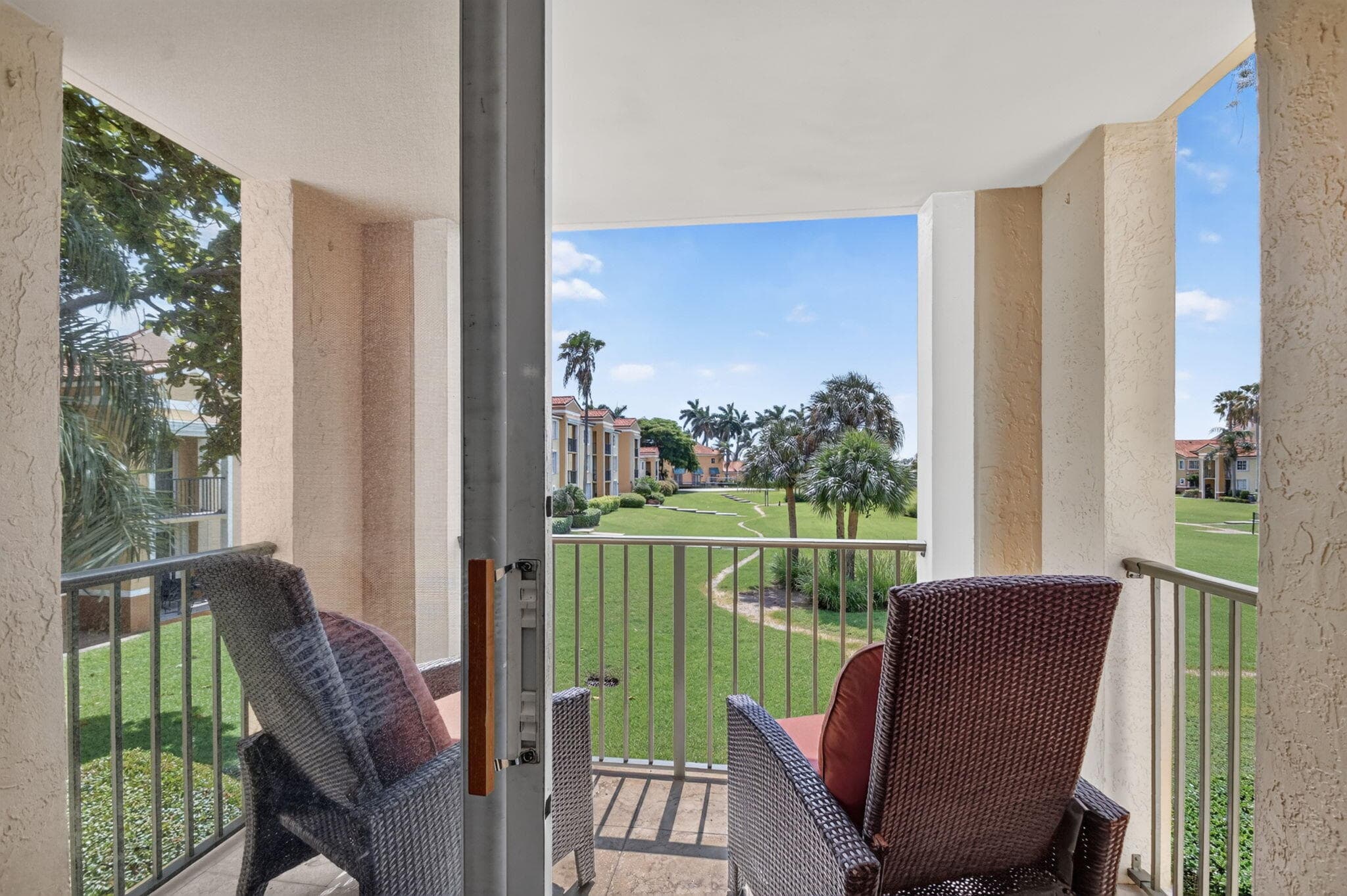 135 Yacht Club Way 204, Hypoluxo, FL 33462 — photo 11 of 47