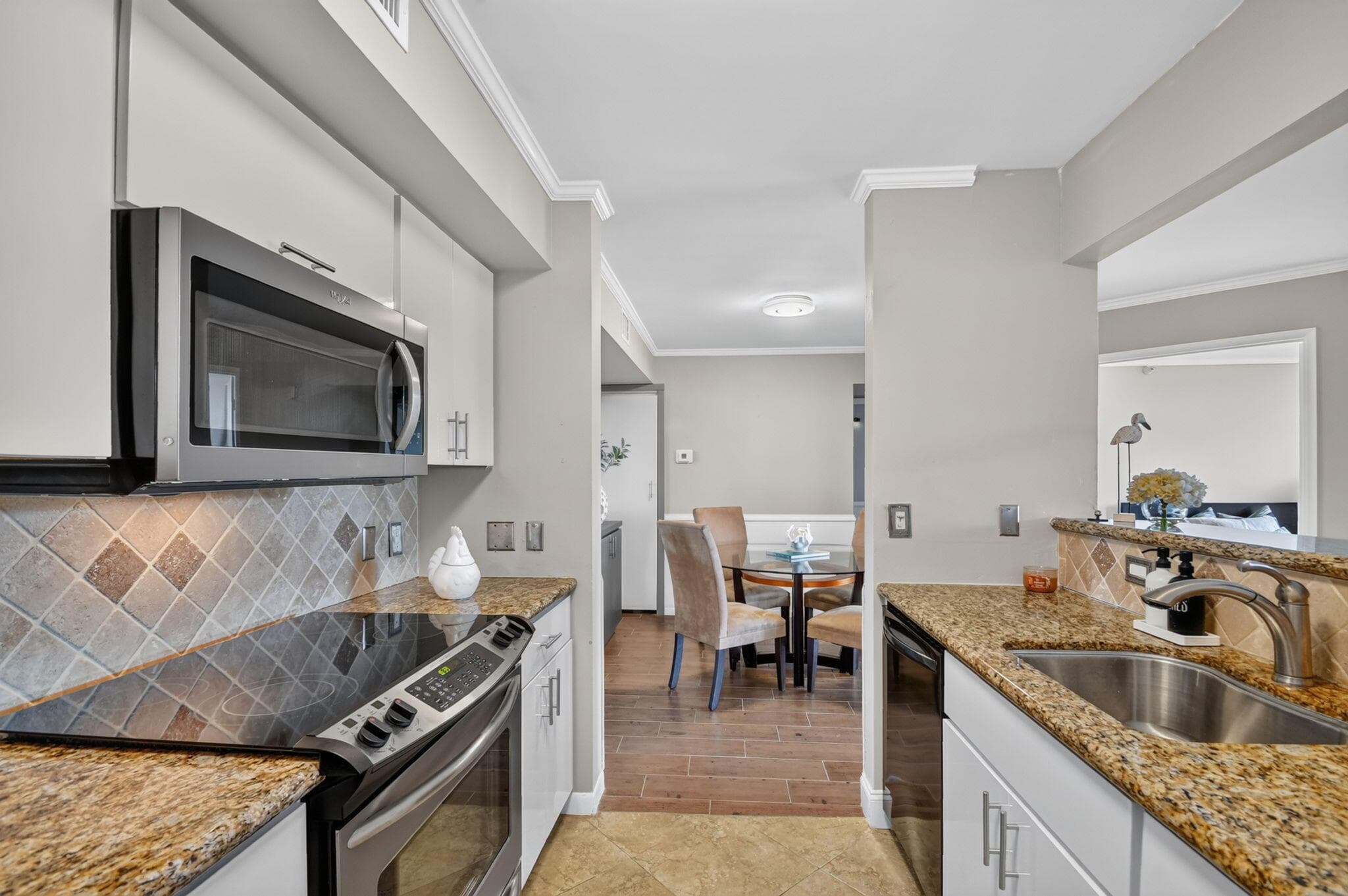 135 Yacht Club Way 204, Hypoluxo, FL 33462 — photo 18 of 47