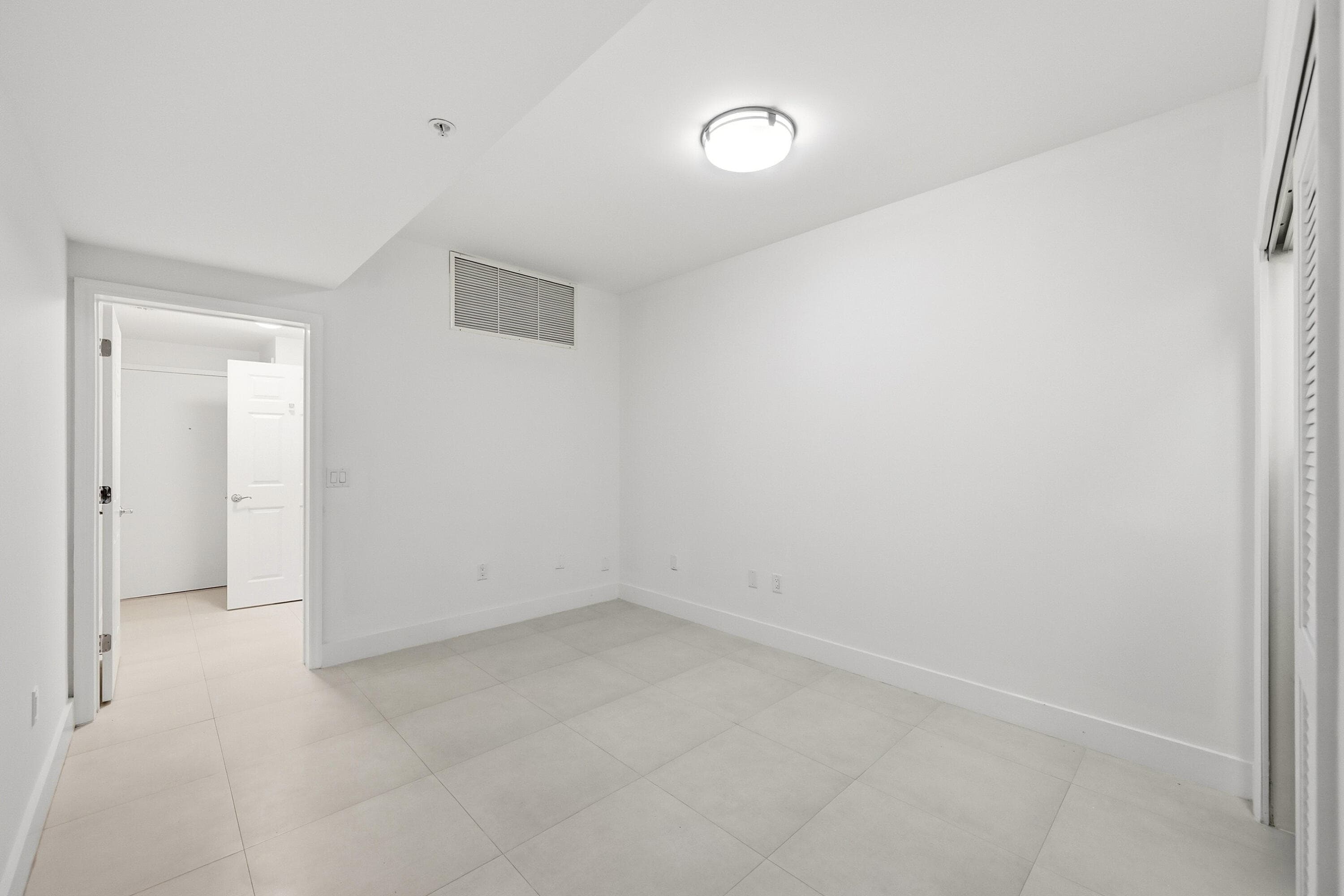 6051 N Ocean Drive 1101, Hollywood, FL 33019 — photo 34 of 53