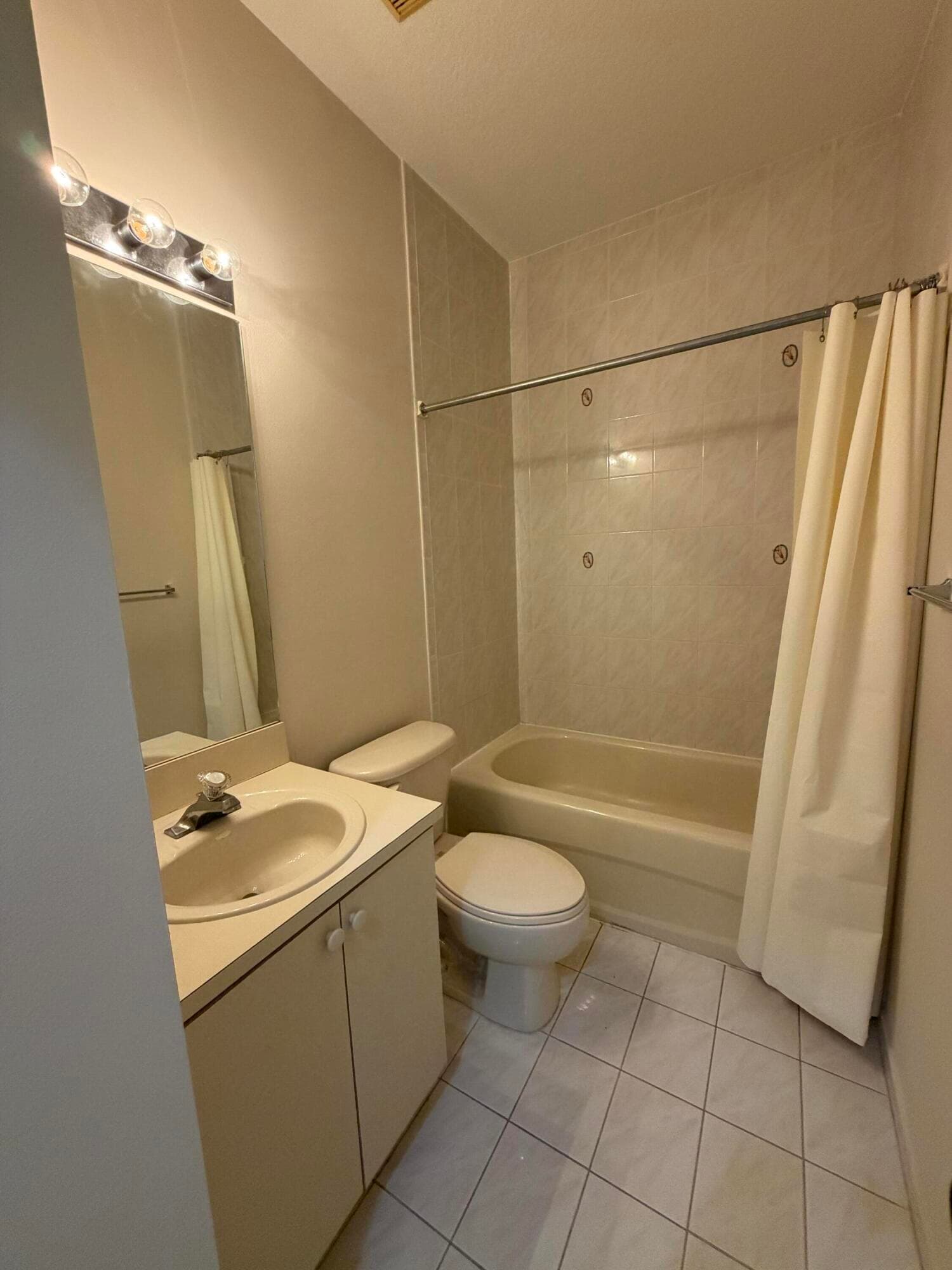 765 SW 107th Avenue 2303, Pembroke Pines, FL 33025 — photo 11 of 18