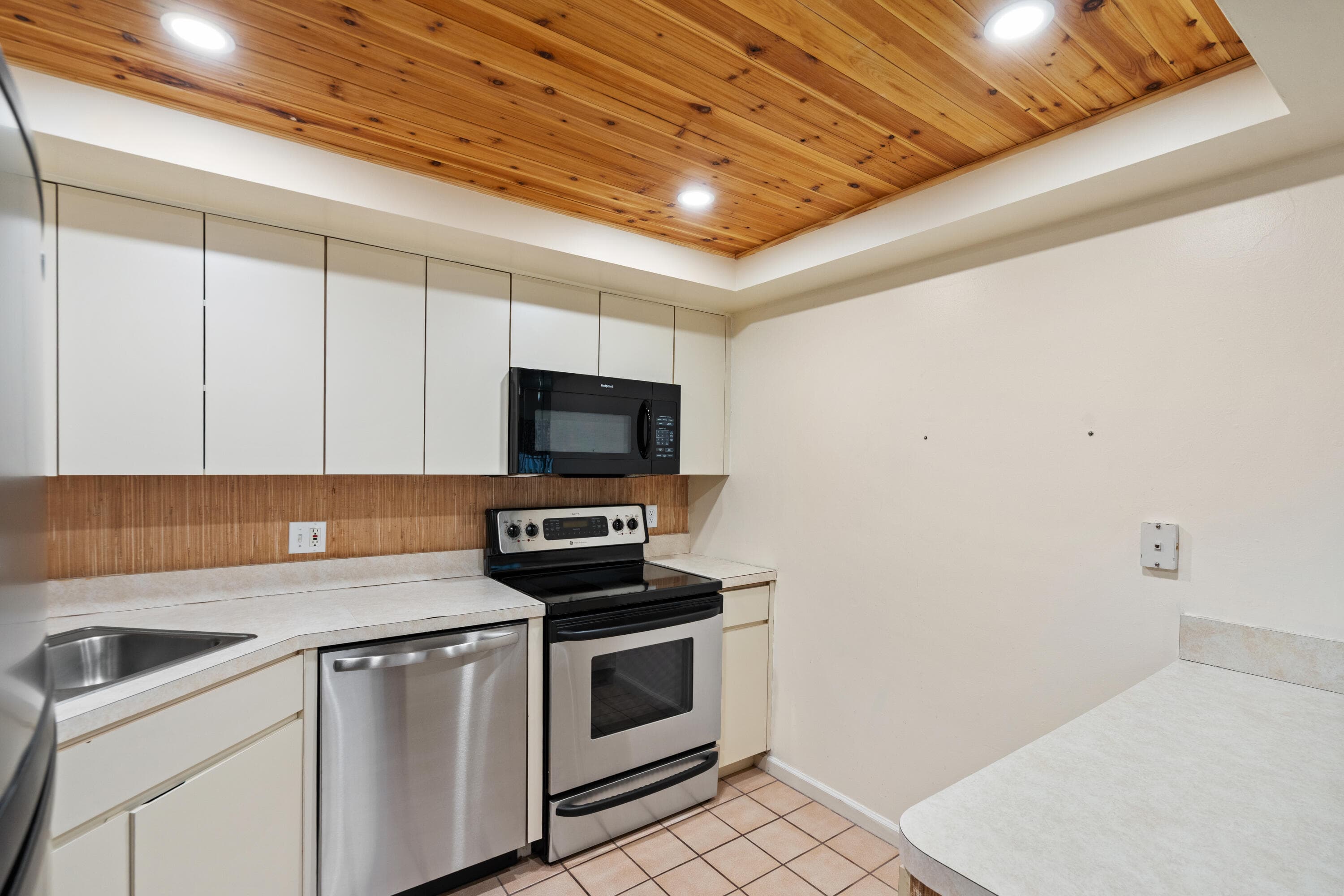 950 S Kanner Highway 402, Stuart, FL 34994 — photo 10 of 24