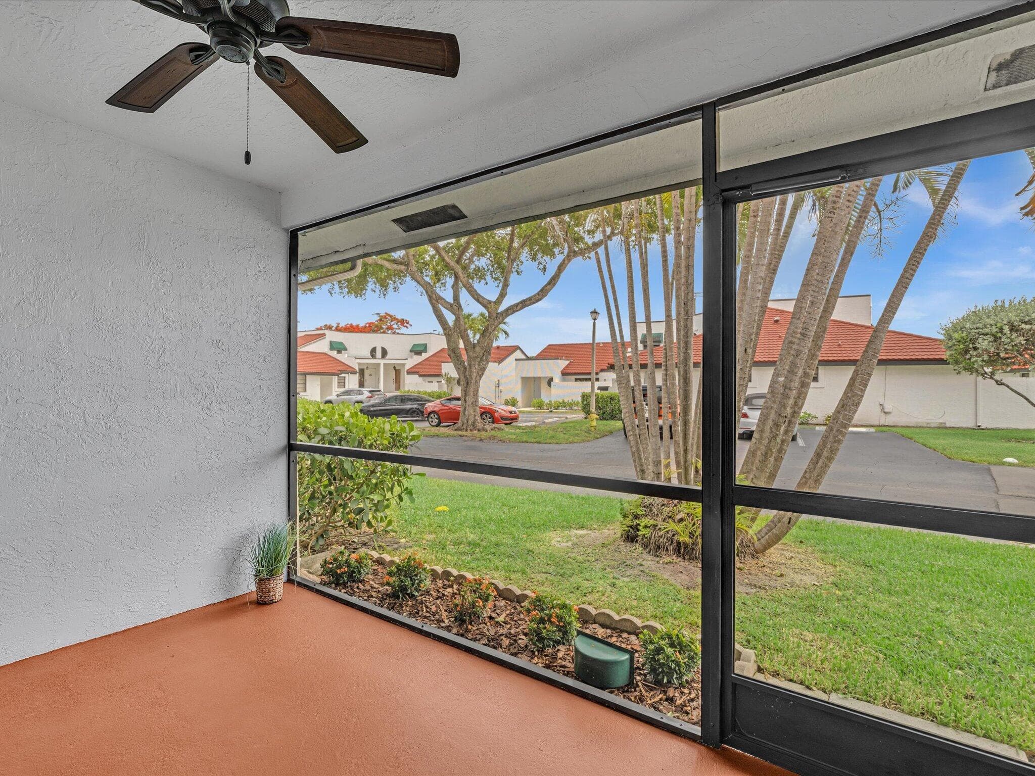 299 NW 36th Avenue, Deerfield Beach, FL 33442 — photo 4 of 46