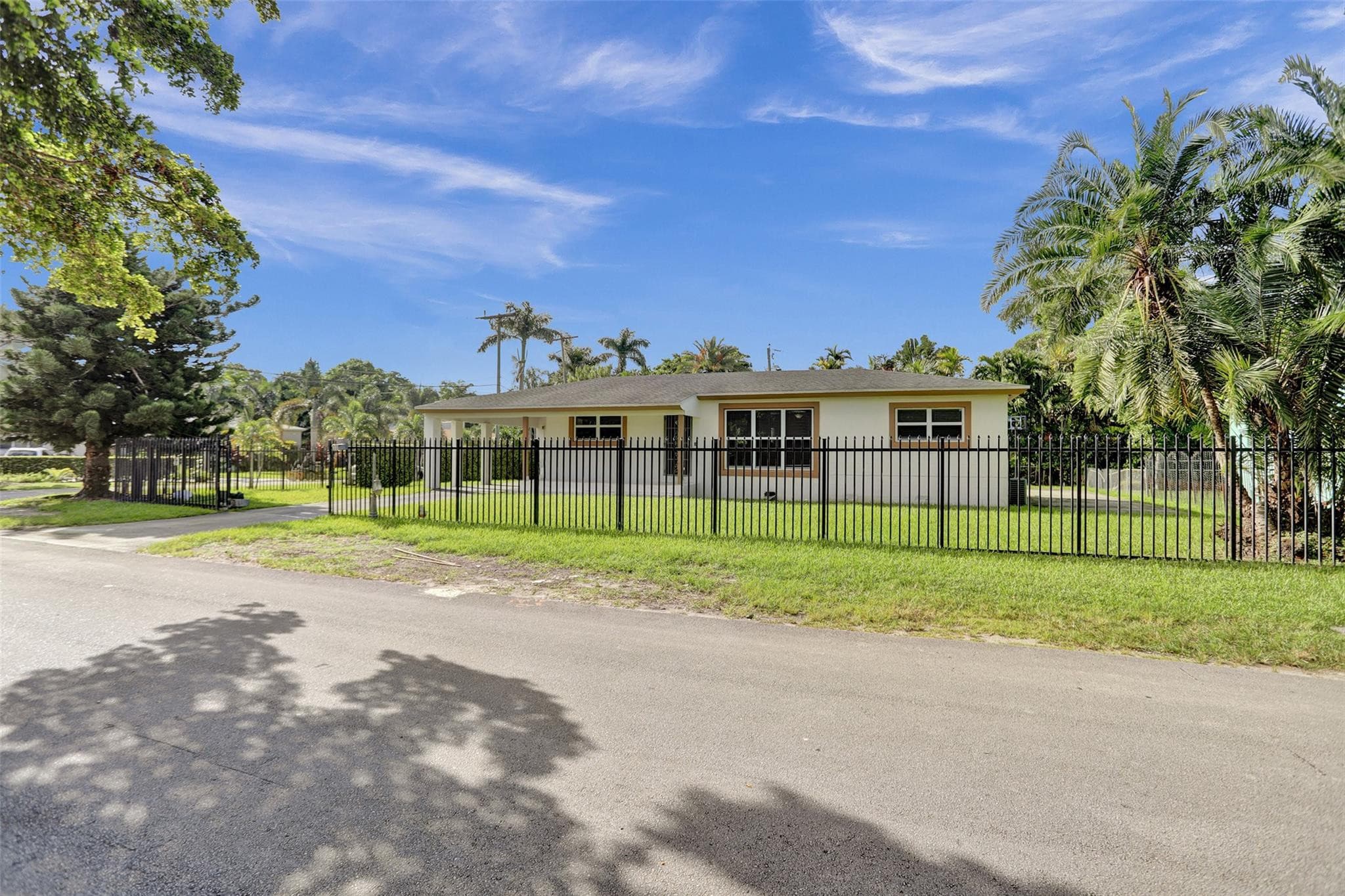30 NE 139th Street, Miami, FL 33161 — photo 67 of 71