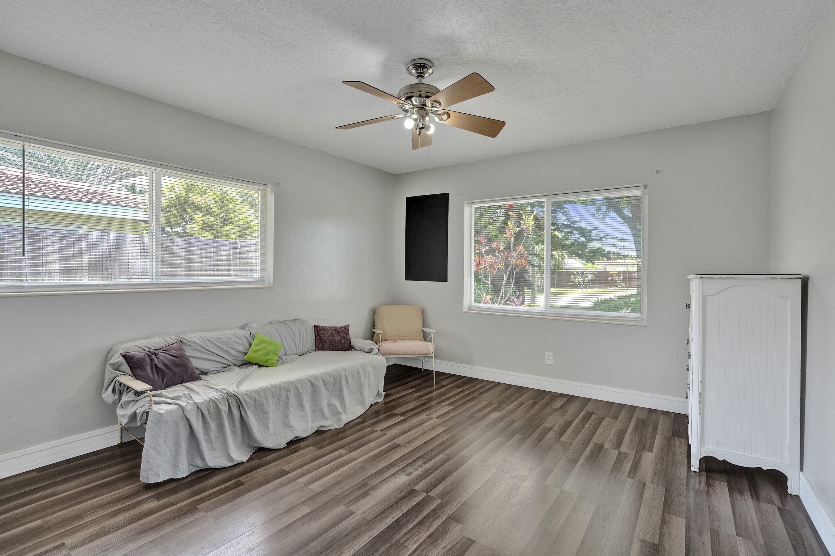 3560 Lloyd Drive, Oakland Park, FL 33309 — photo 11 of 32