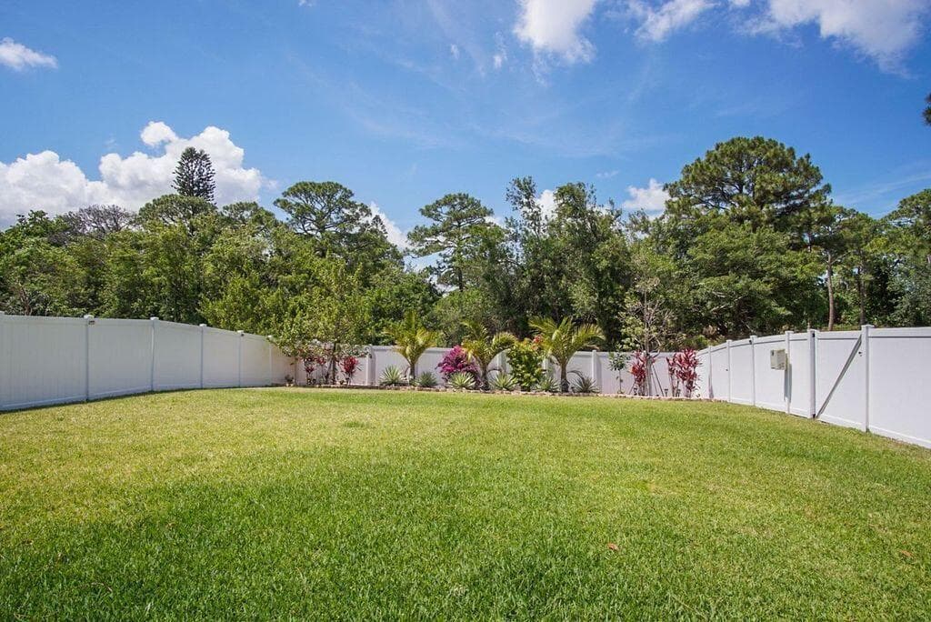 3909 SE Lee Street, Stuart, FL 34997 — photo 3 of 19