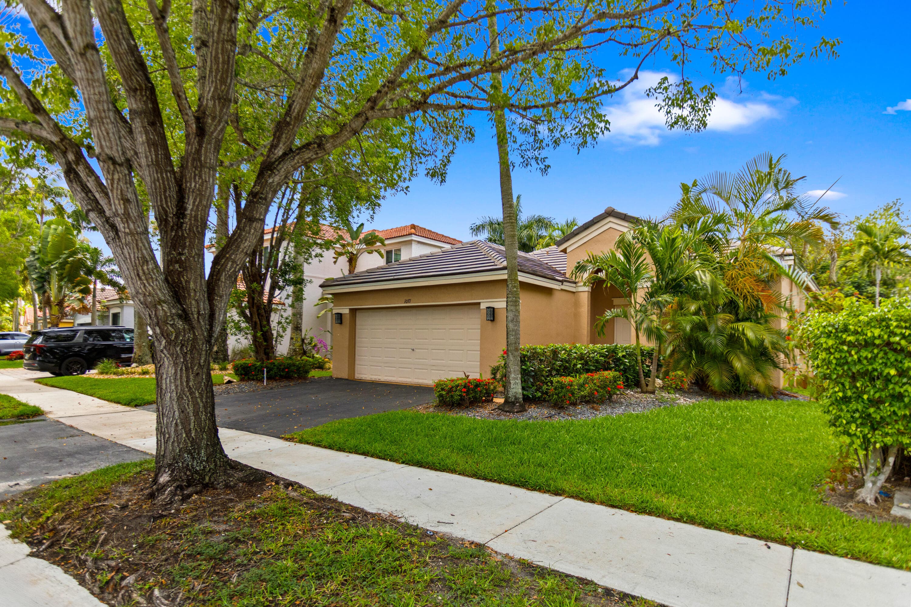 1071 Bluewood Terrace, Weston, FL 33327 — photo 2 of 44