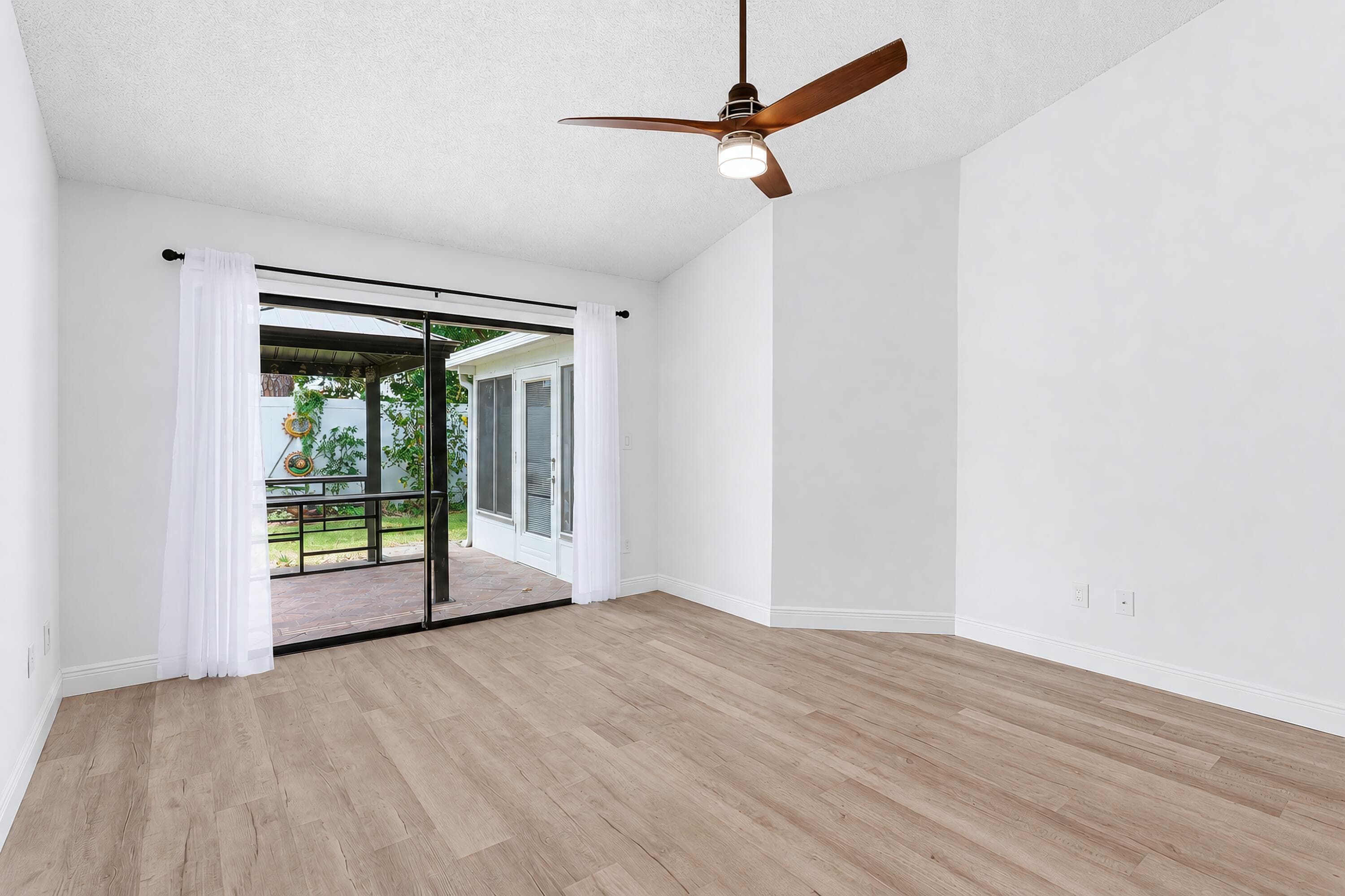 117 Sherwood Drive, Royal Palm Beach, FL 33411 — photo 10 of 36
