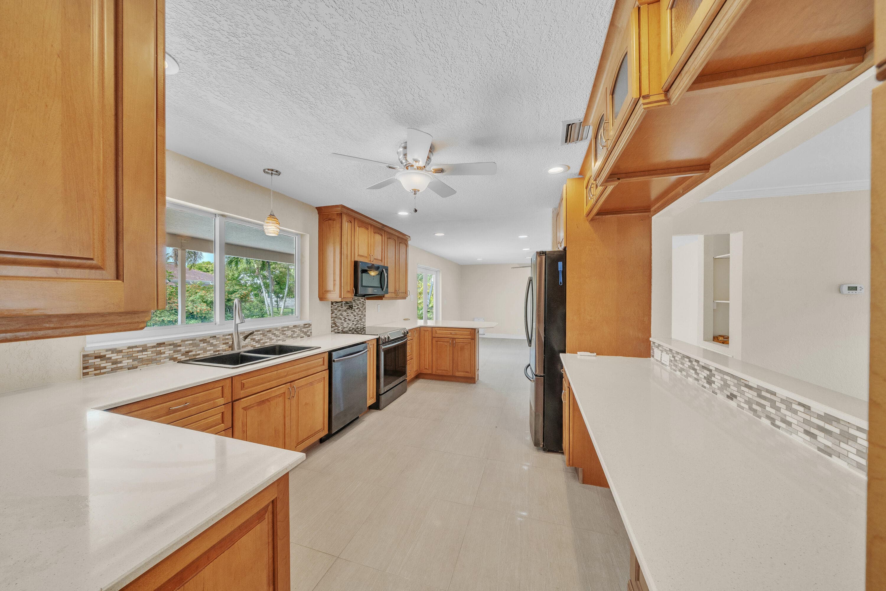 11901 NW 25th Street, Plantation, FL 33323 — photo 18 of 77