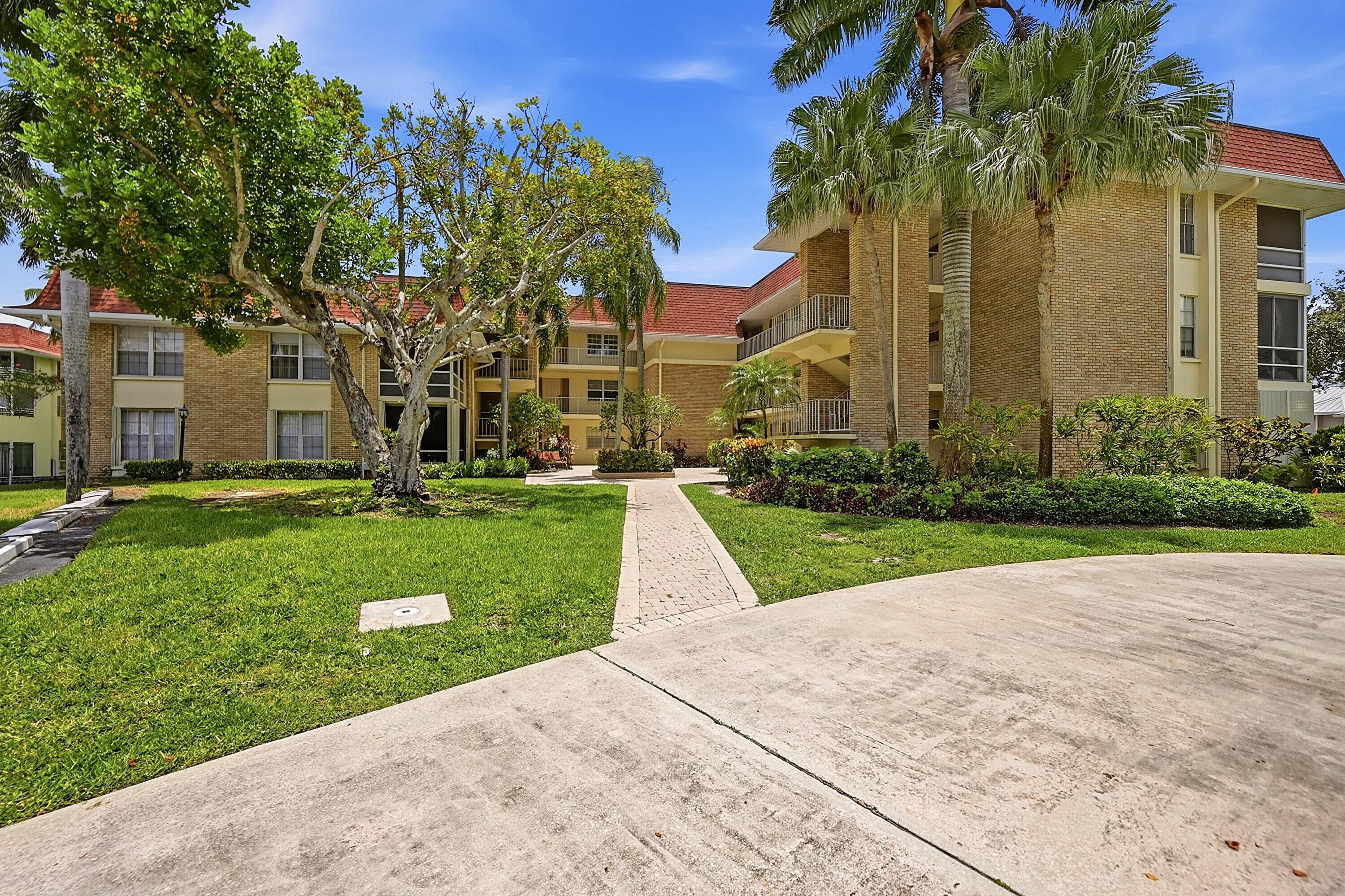 5570 Tamberlane Circle 229, Palm Beach Gardens, FL 33418 — photo 1 of 24