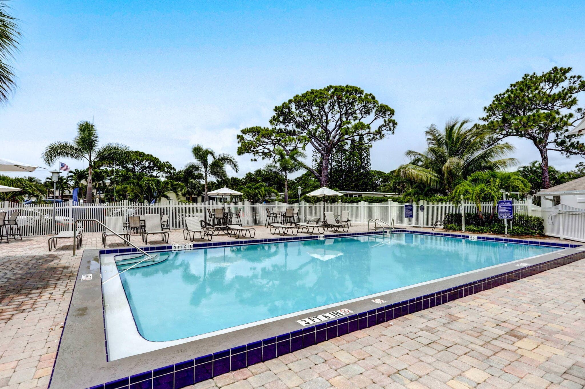 170 Maple Avenue W, Palm Beach Gardens, FL 33410 — photo 52 of 63