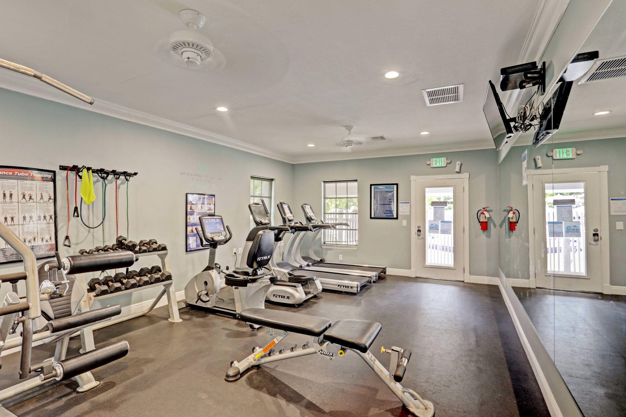 170 Maple Avenue W, Palm Beach Gardens, FL 33410 — photo 58 of 63