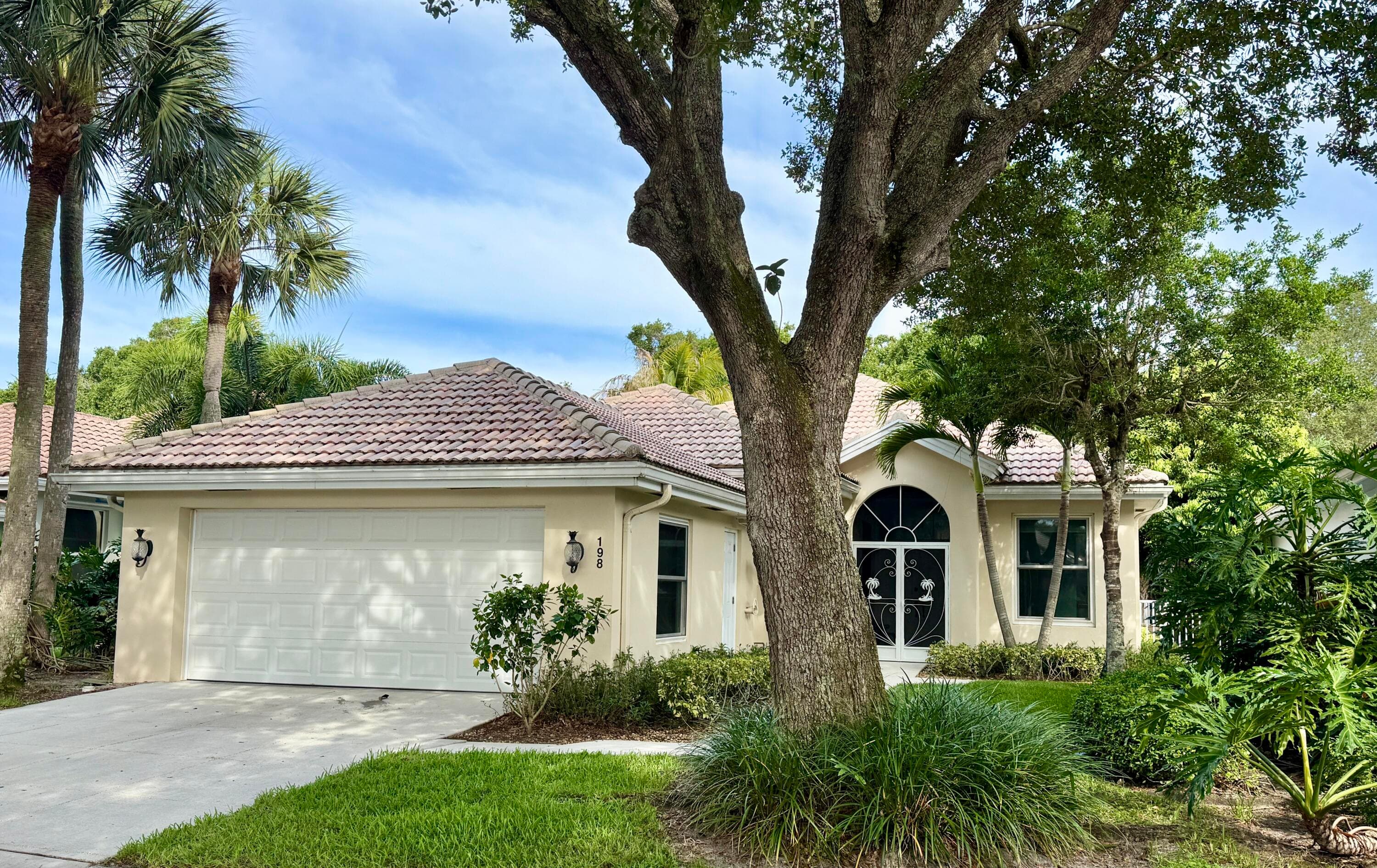 198 Hampton Circle, Jupiter, FL 33458 — photo 1 of 19