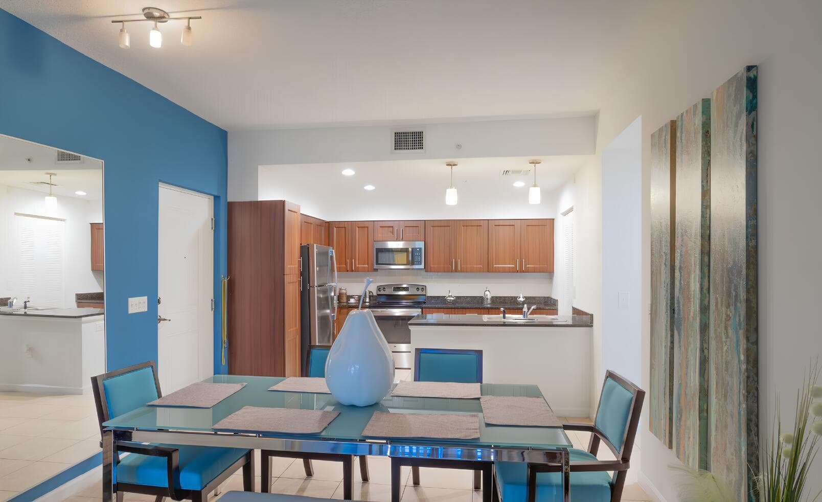 1517 Cameron Samuel Lane, West Palm Beach, FL 33401 — photo 4 of 17