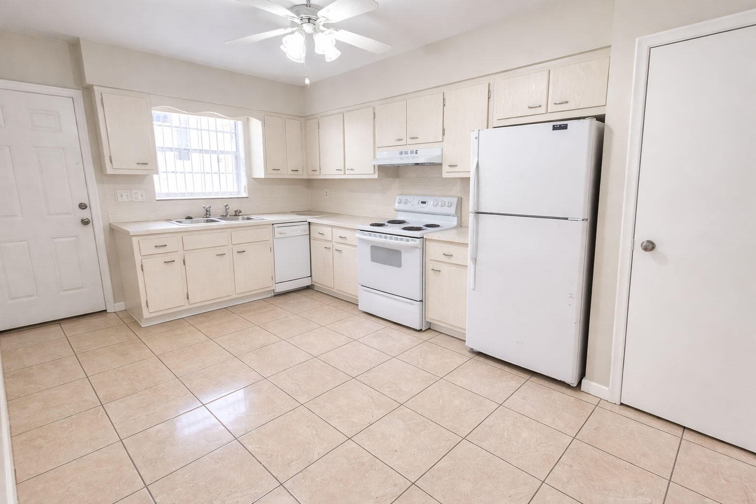 3709 Tyler Street, Hollywood, FL 33021 — photo 7 of 9
