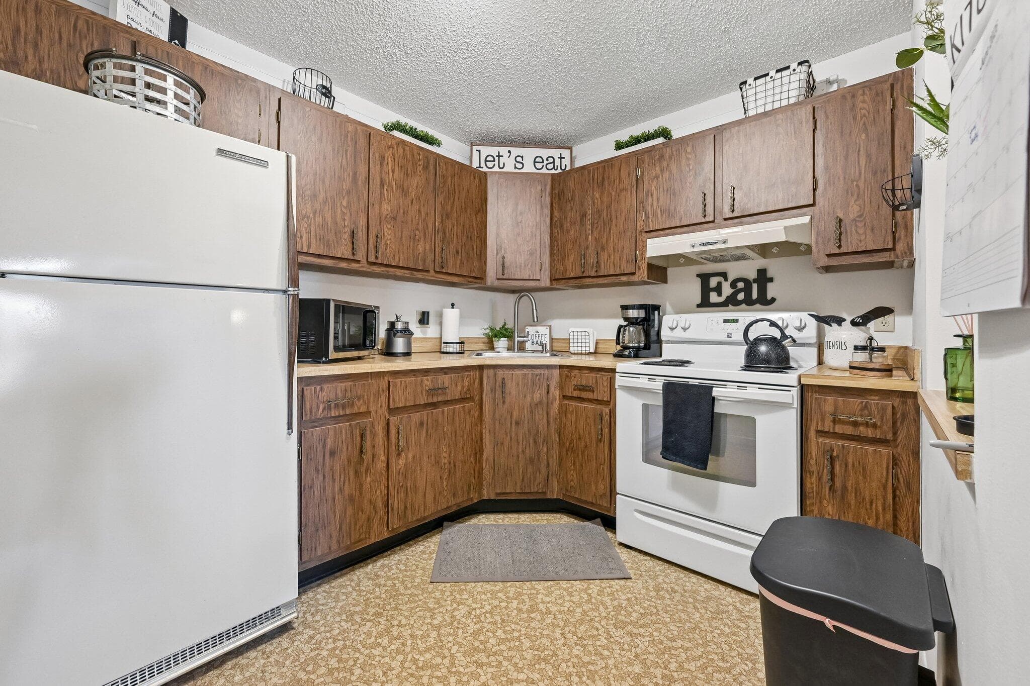 5901 Whispering Pine Way C-2, Greenacres, FL 33463 — photo 8 of 29