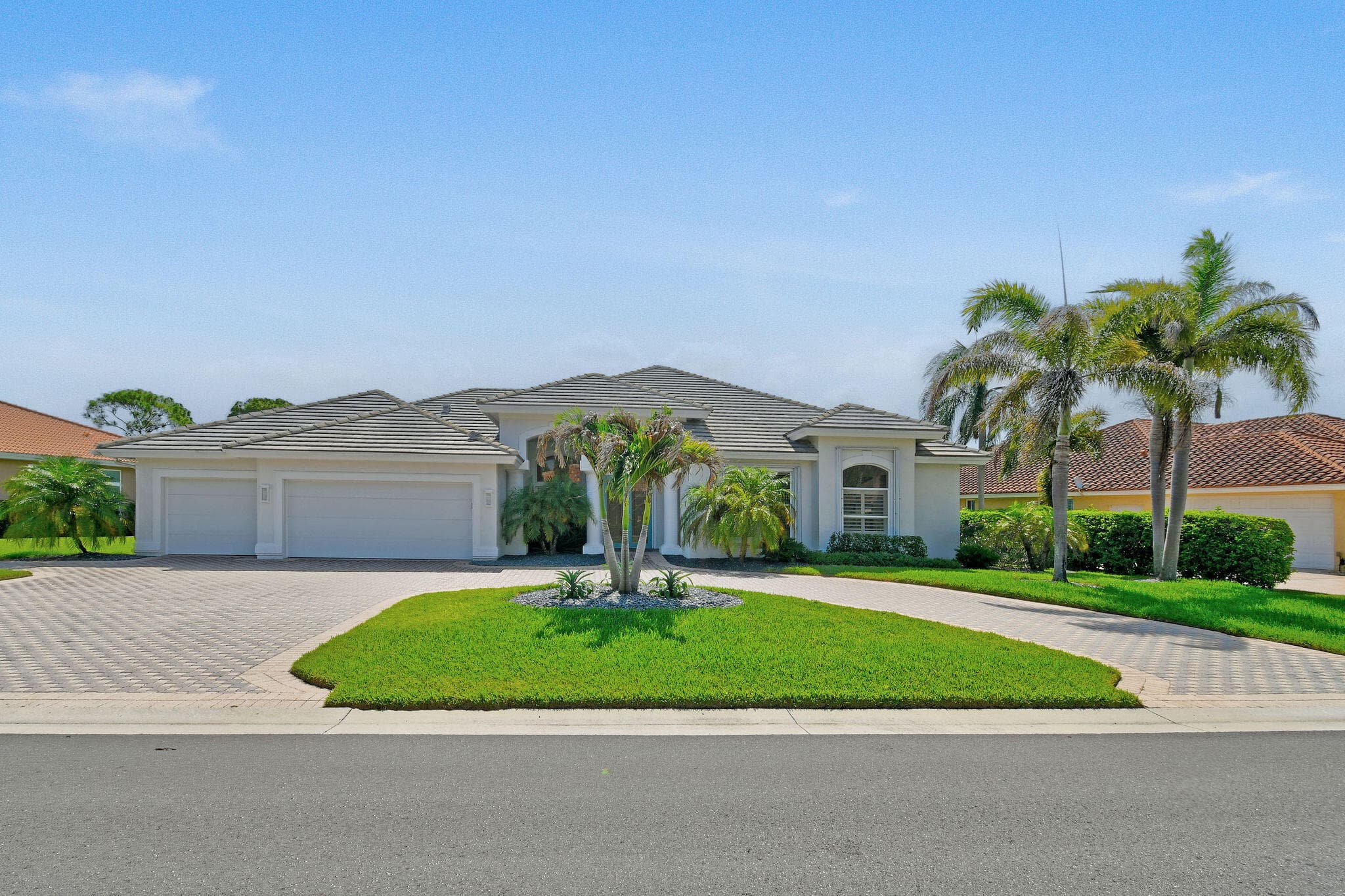 8091 SE Woodlake Lane W, Hobe Sound, FL 33455 — photo