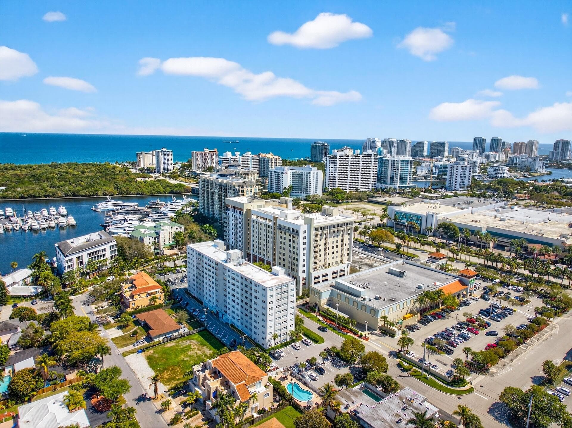 2555 NE 11th Street 104, Fort Lauderdale, FL 33304 — photo