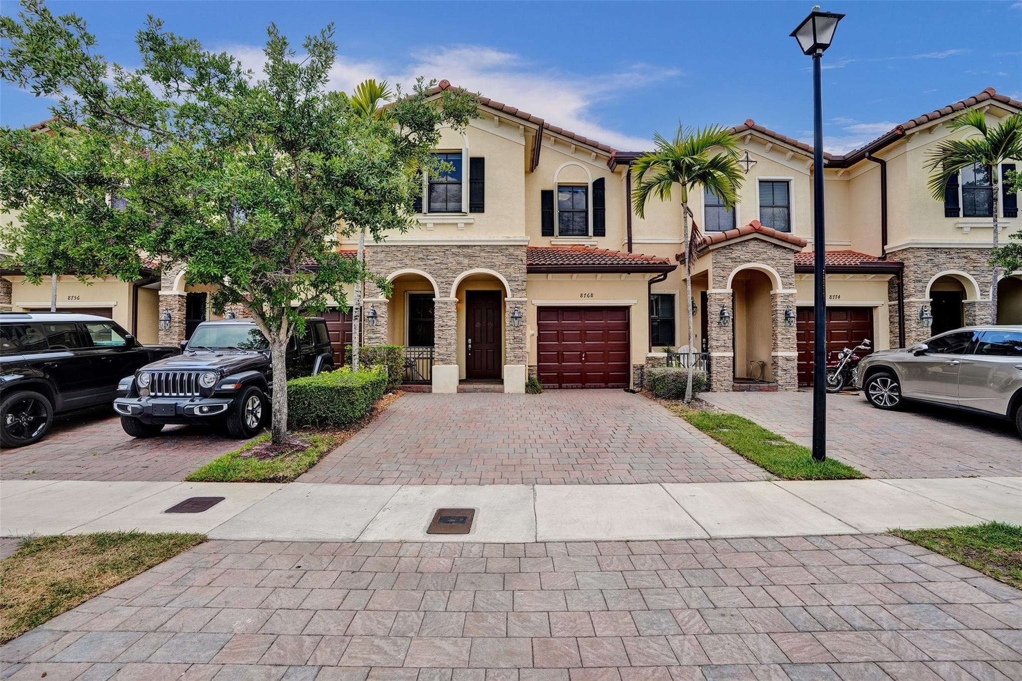 8768 NW 98th Avenue 8768, Doral, FL 33178 — photo