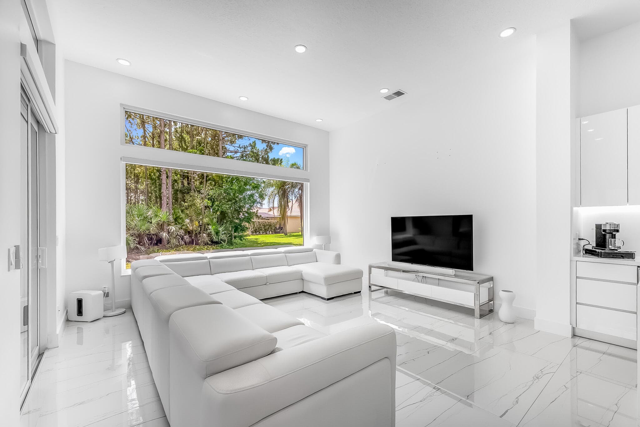623 SW Lake Charles Circle, Port St. Lucie, FL 34986 — photo 14 of 54
