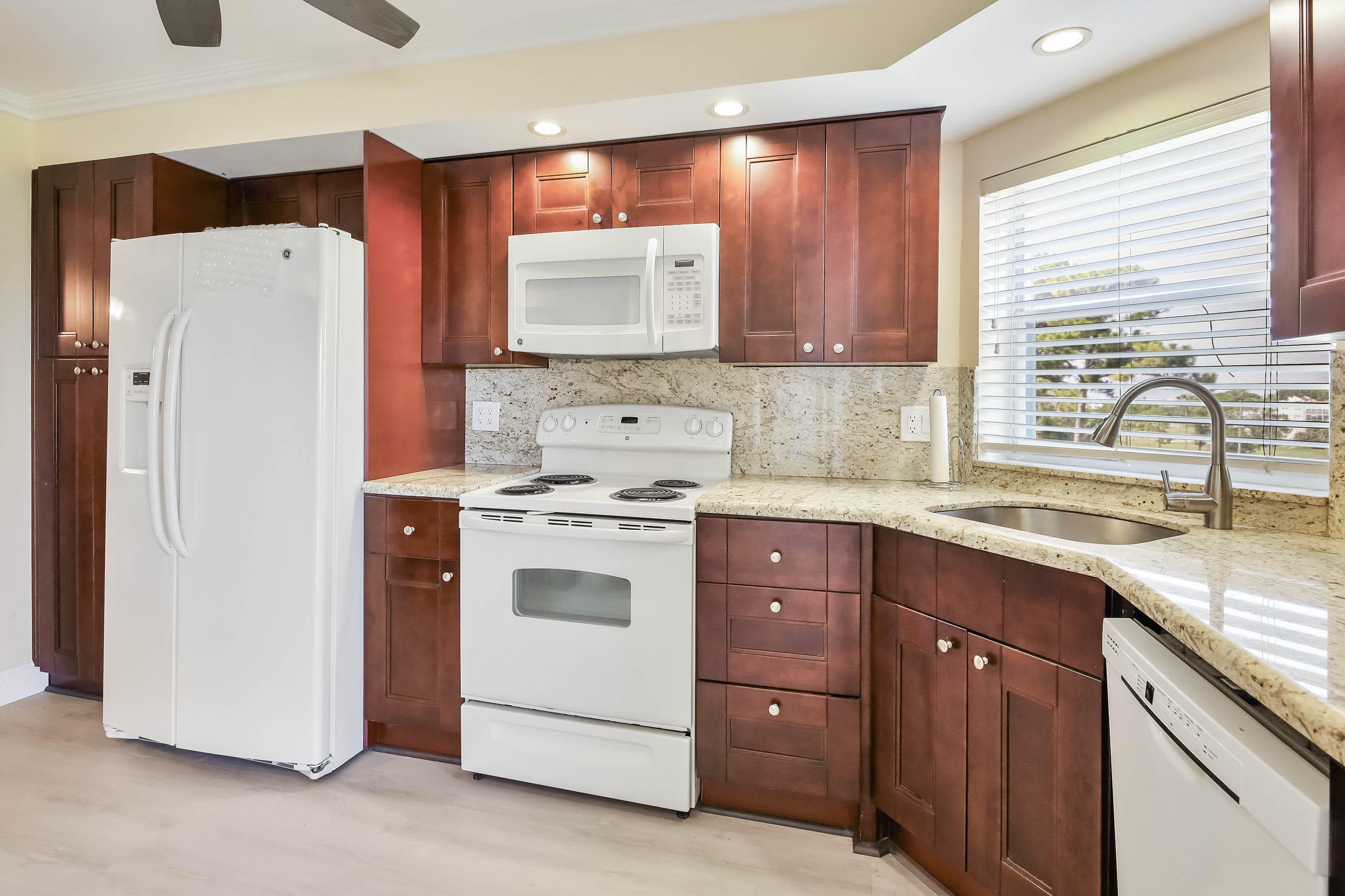 3593 Birdie Drive 507, Greenacres, FL 33467 — photo 9 of 24