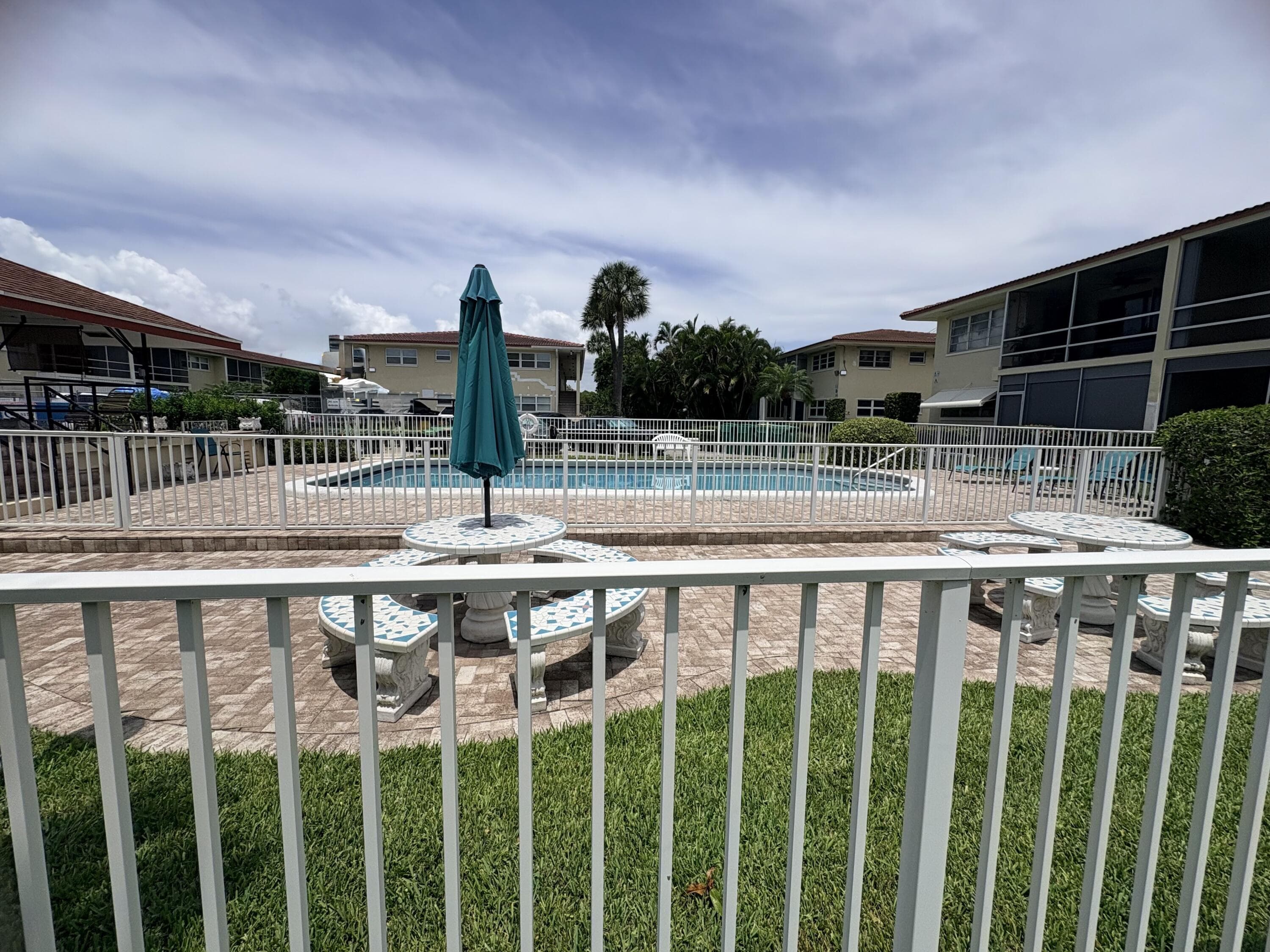 2202 NE 36th Street 17, Lighthouse Point, FL 33064 — photo